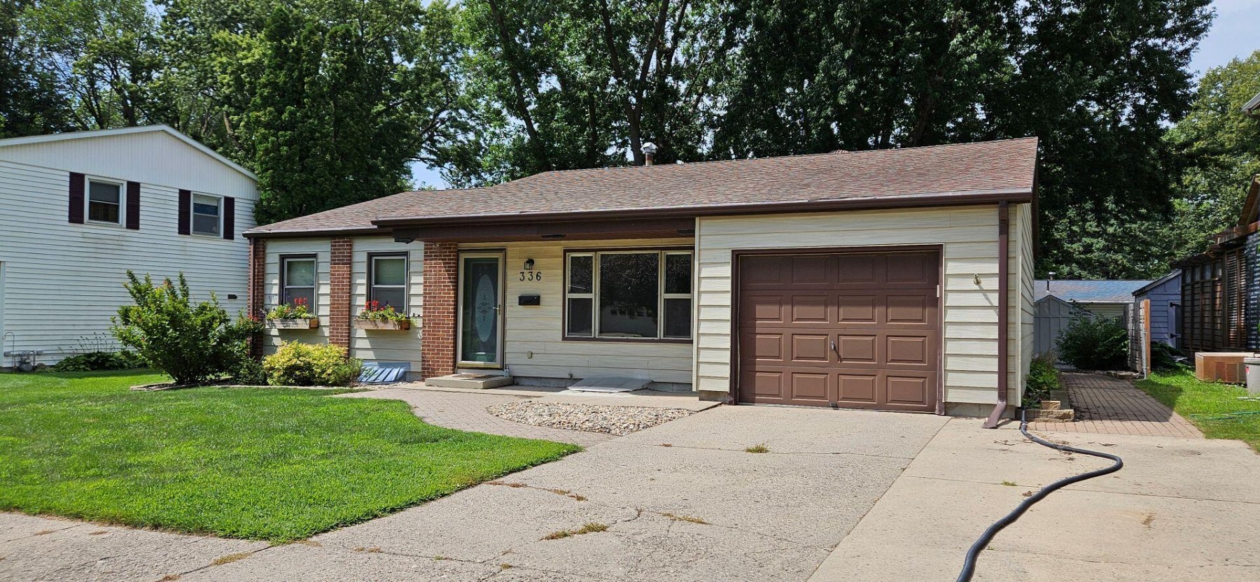 336 21st Avenue S, Brookings, SD 57006