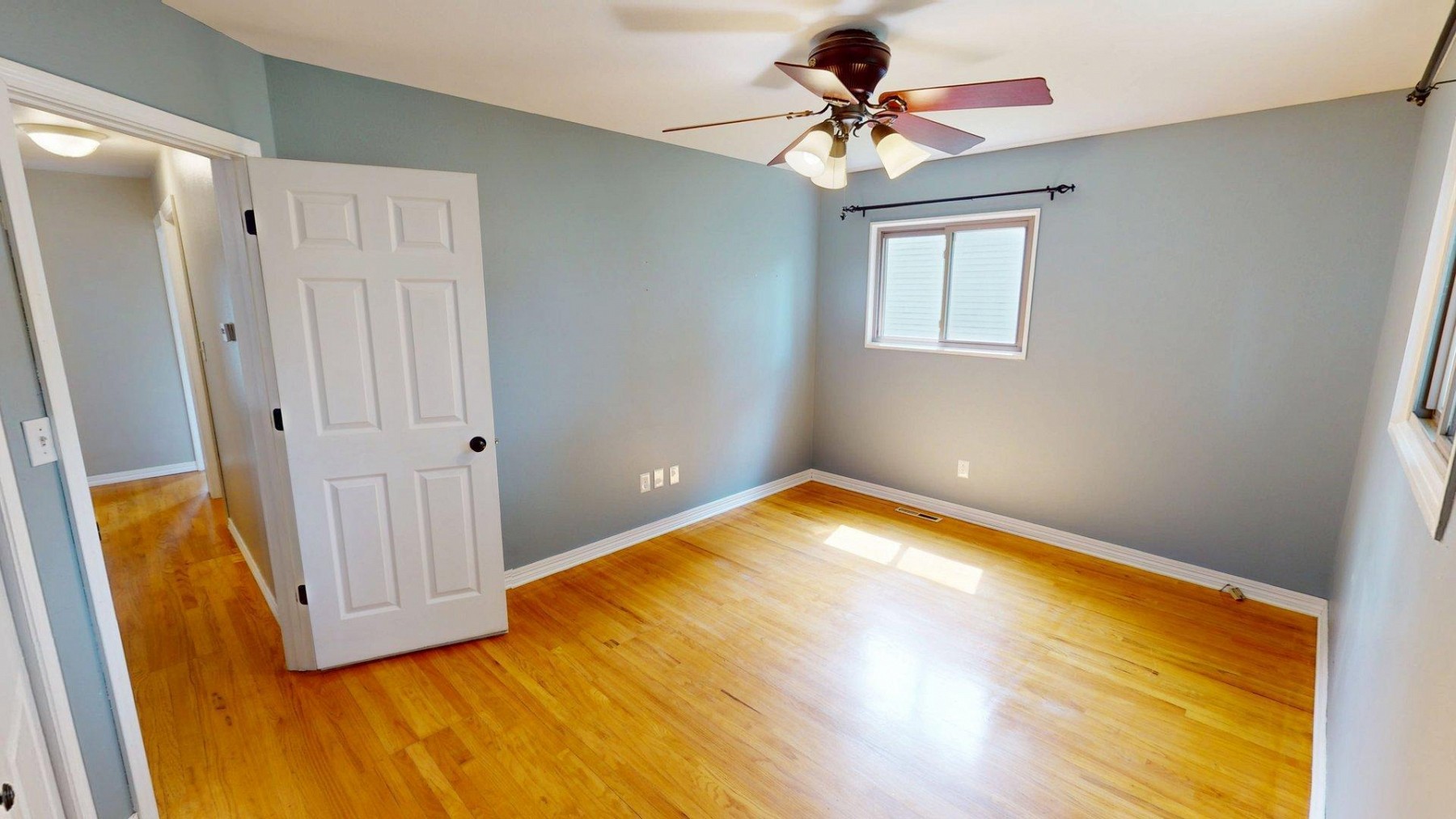 336 21st Avenue S, Brookings, SD 57006