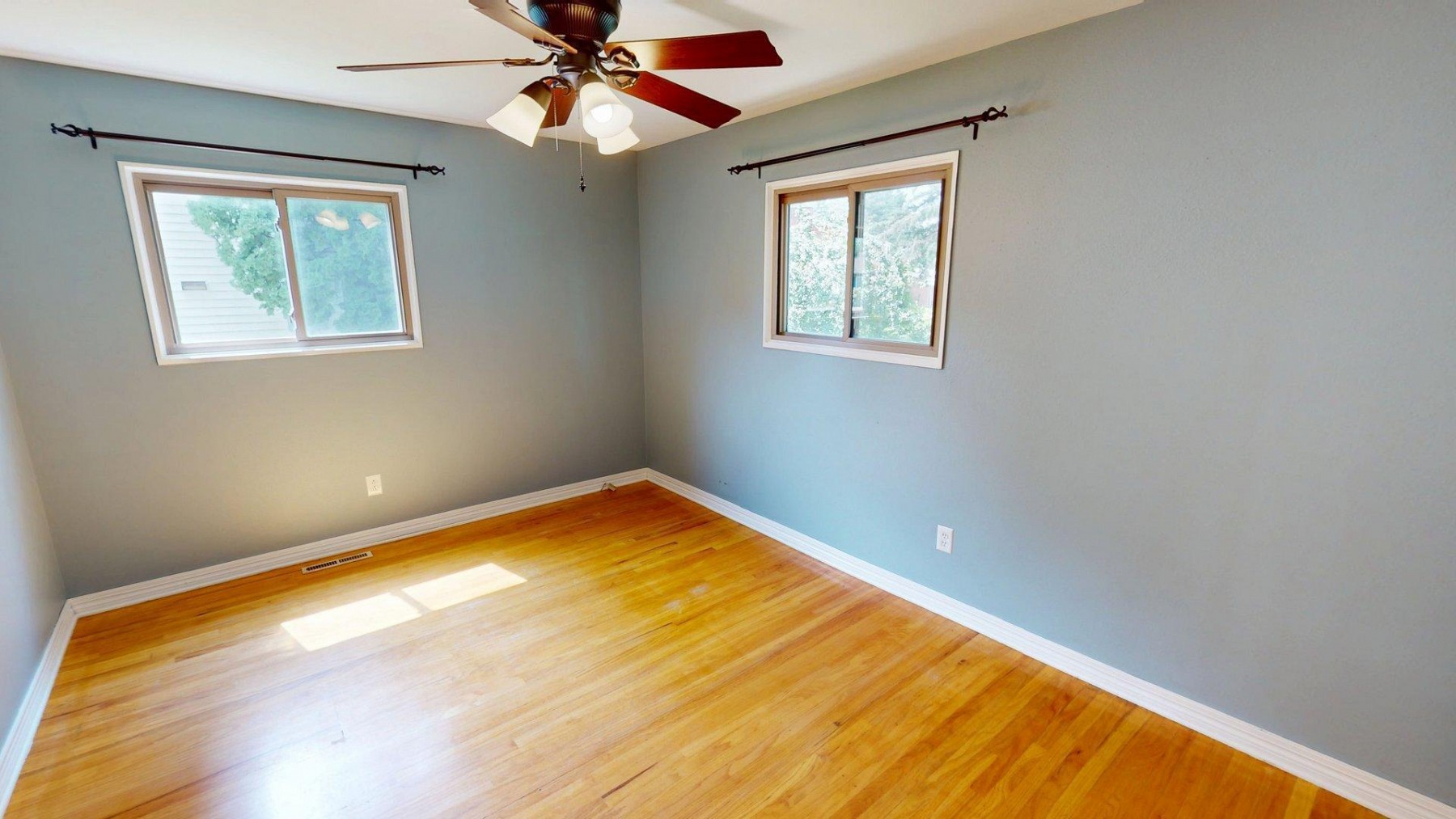 336 21st Avenue S, Brookings, SD 57006