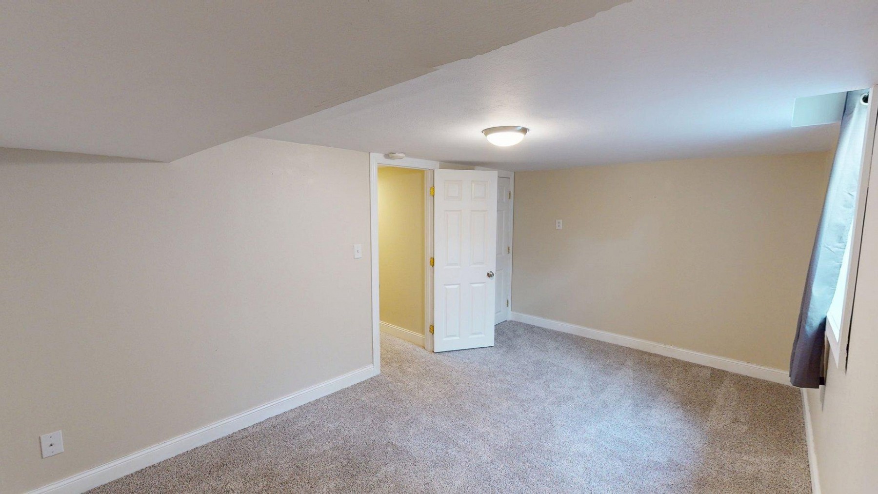 336 21st Avenue S, Brookings, SD 57006