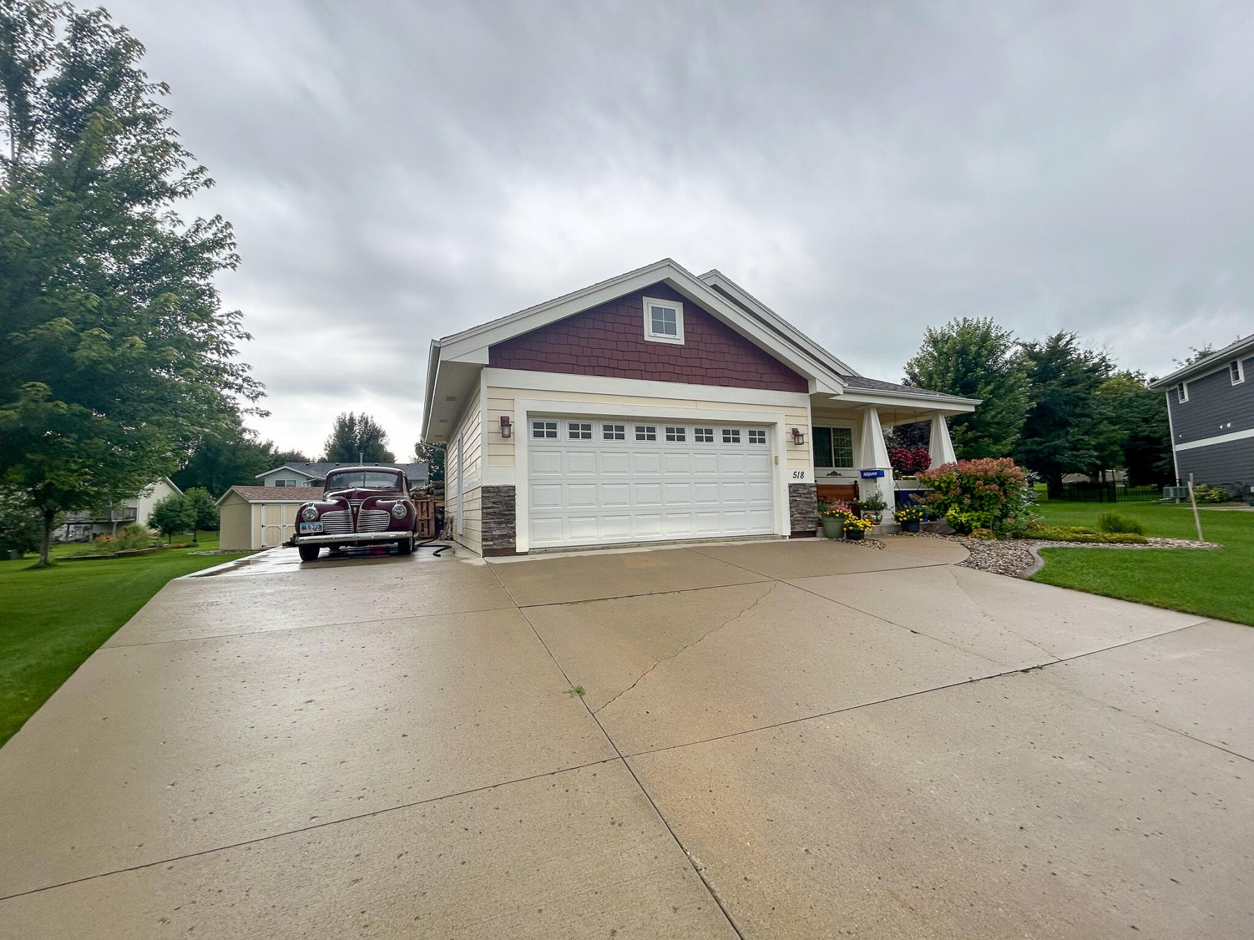 518 Cardinal Dr Circle, Brookings, SD 57006