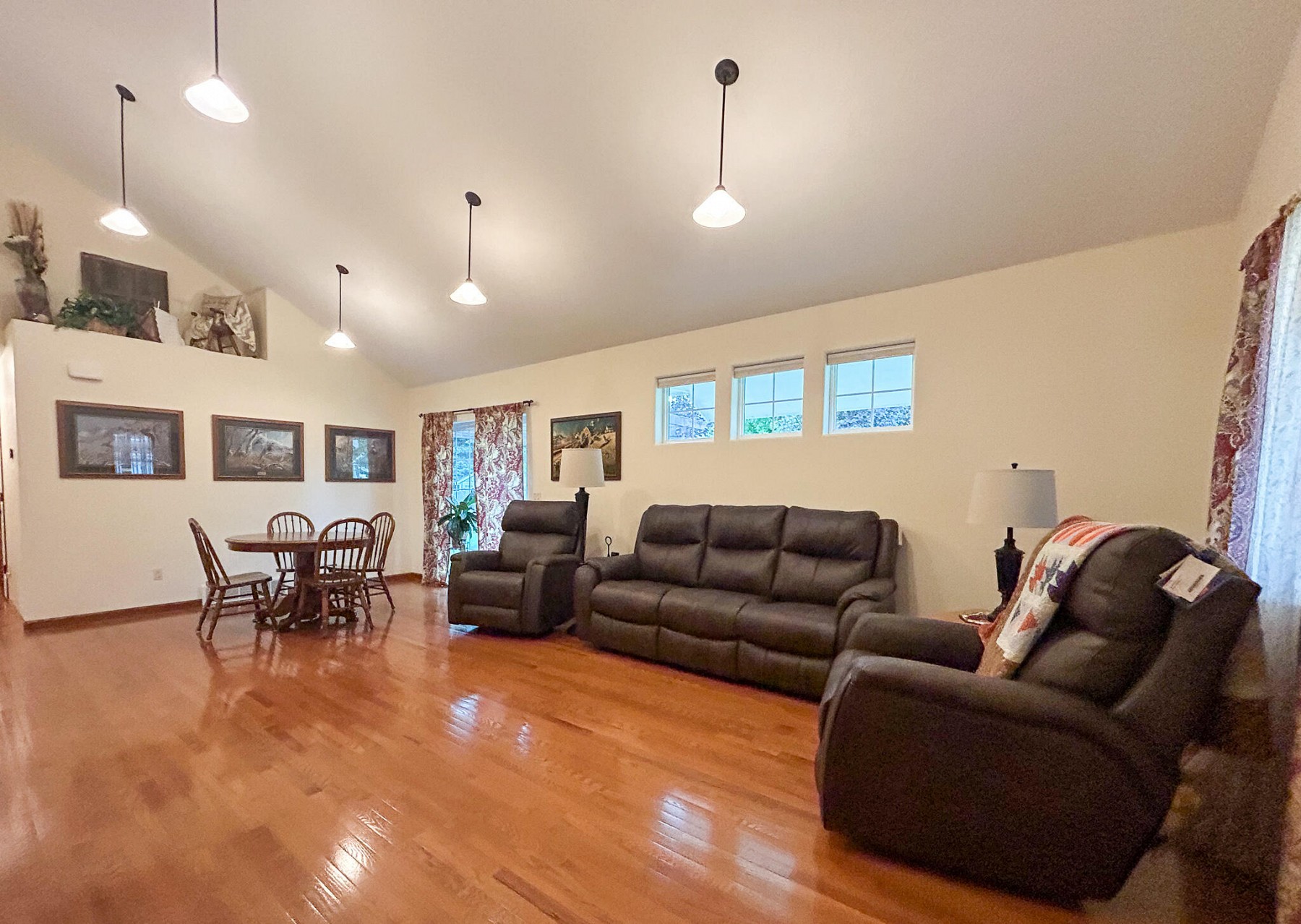 518 Cardinal Dr Circle, Brookings, SD 57006