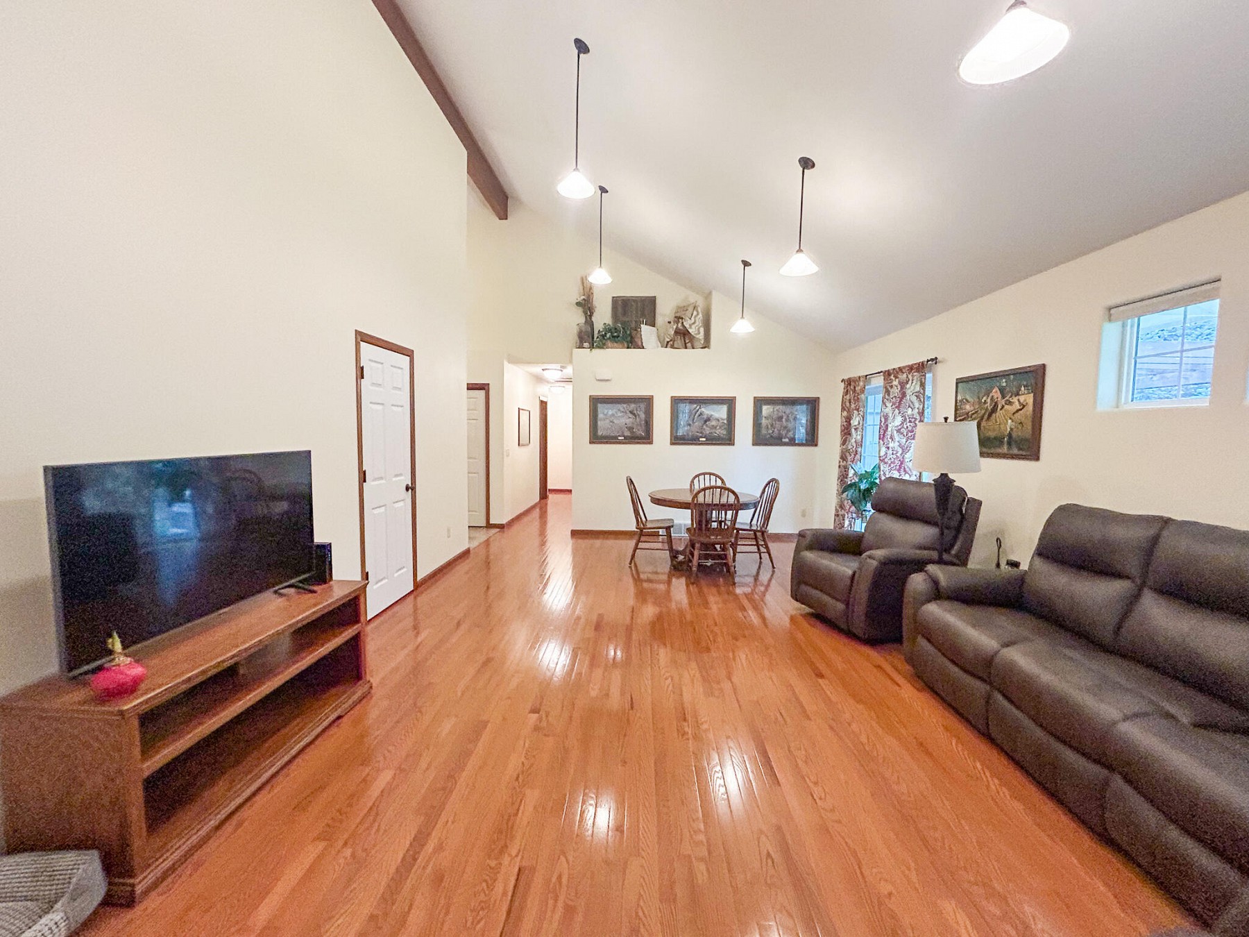 518 Cardinal Dr Circle, Brookings, SD 57006