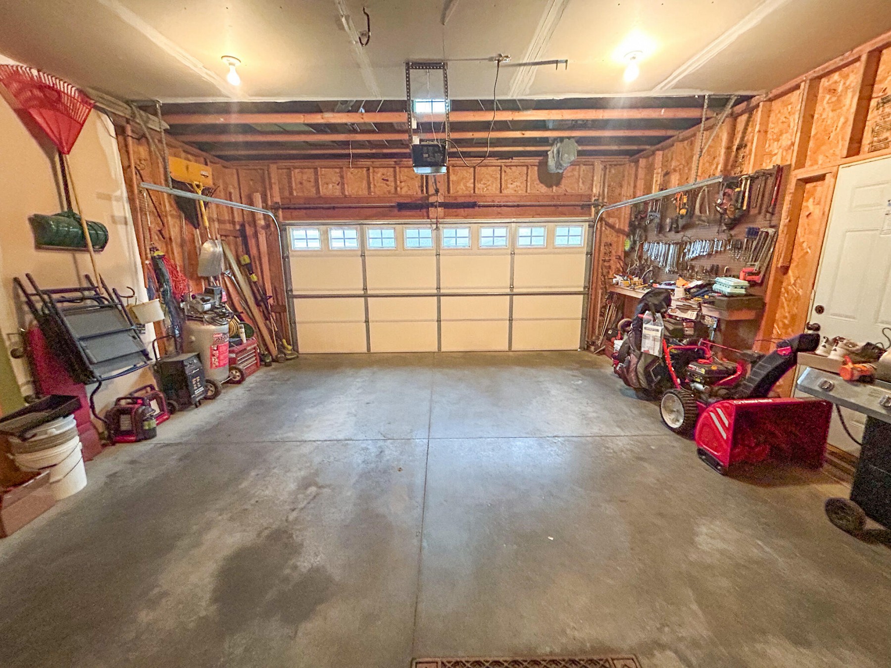 518 Cardinal Dr Circle, Brookings, SD 57006