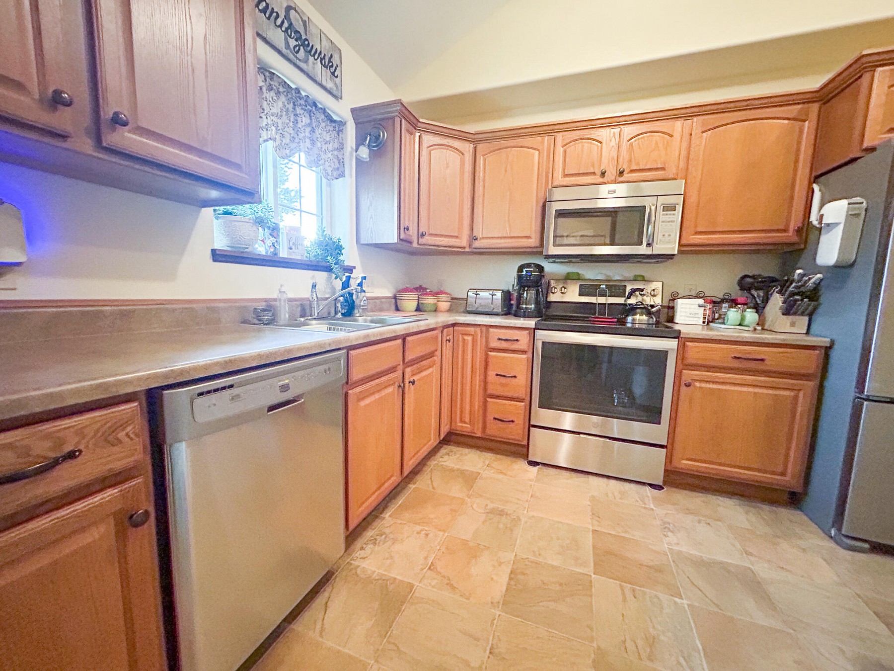 518 Cardinal Dr Circle, Brookings, SD 57006