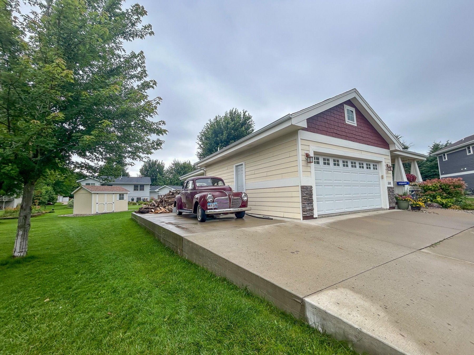 518 Cardinal Dr Circle, Brookings, SD 57006