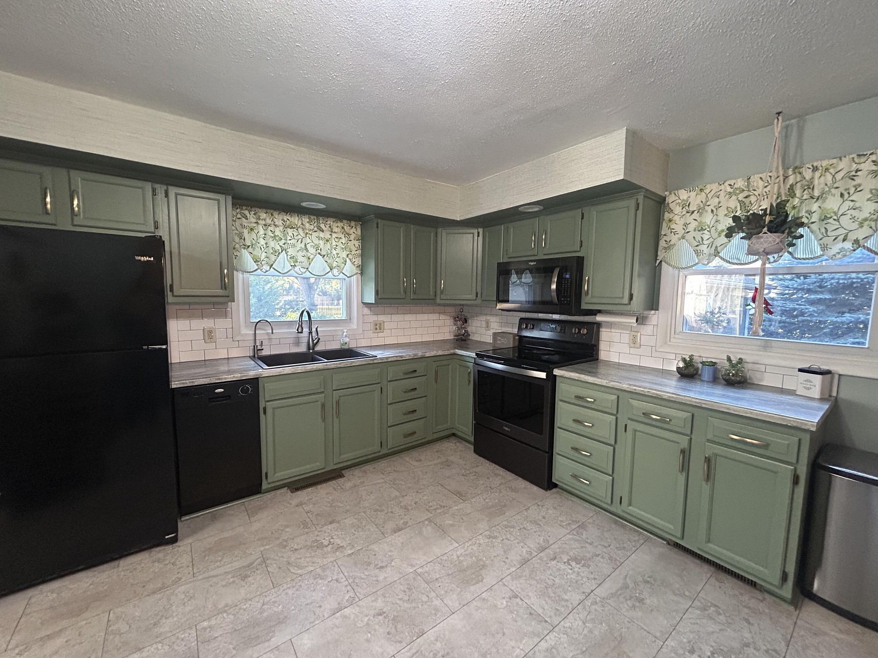 1802 Morningside Drive, Brookings, SD 57006