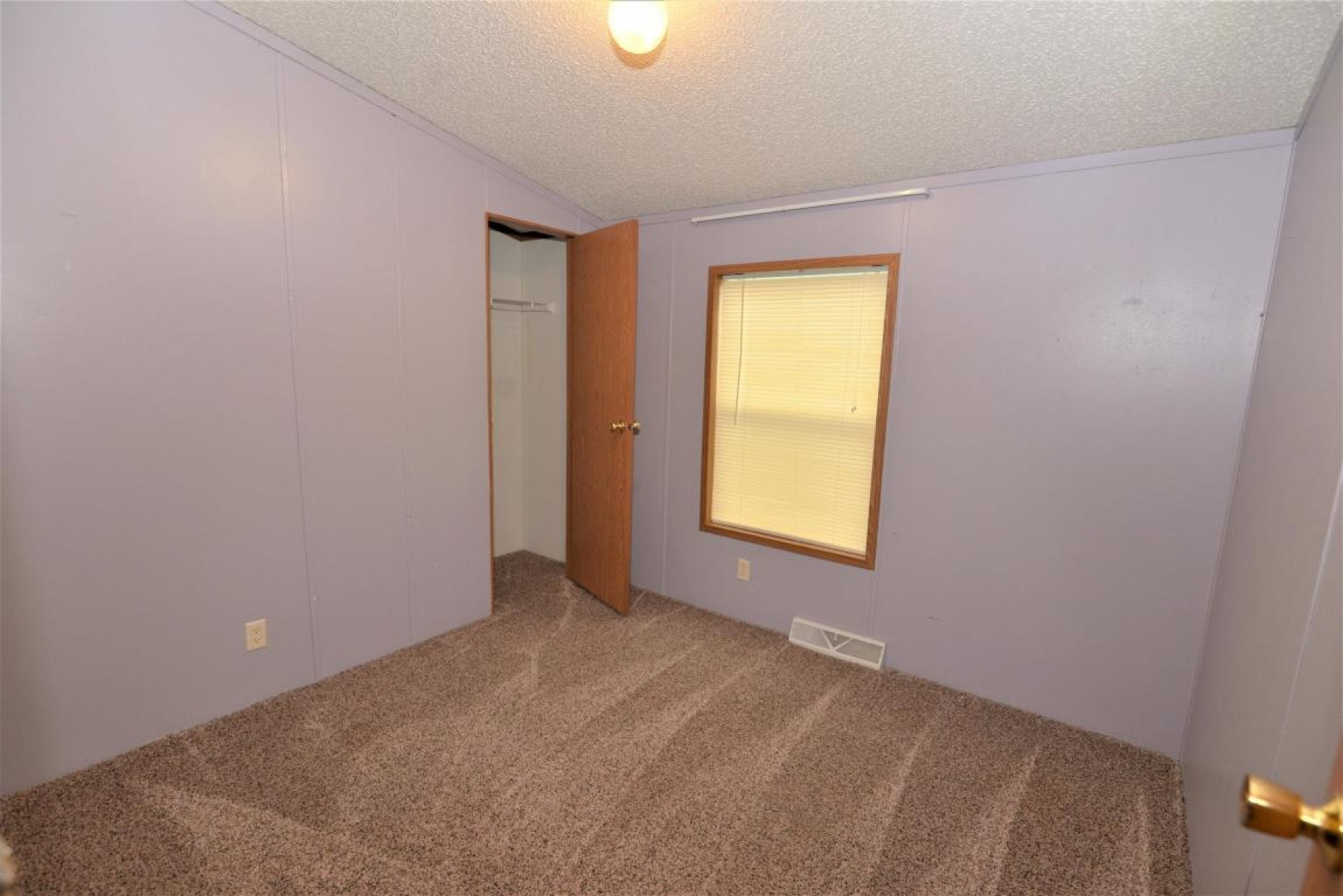 904 Tumbleweed Road, Brookings, SD 57006