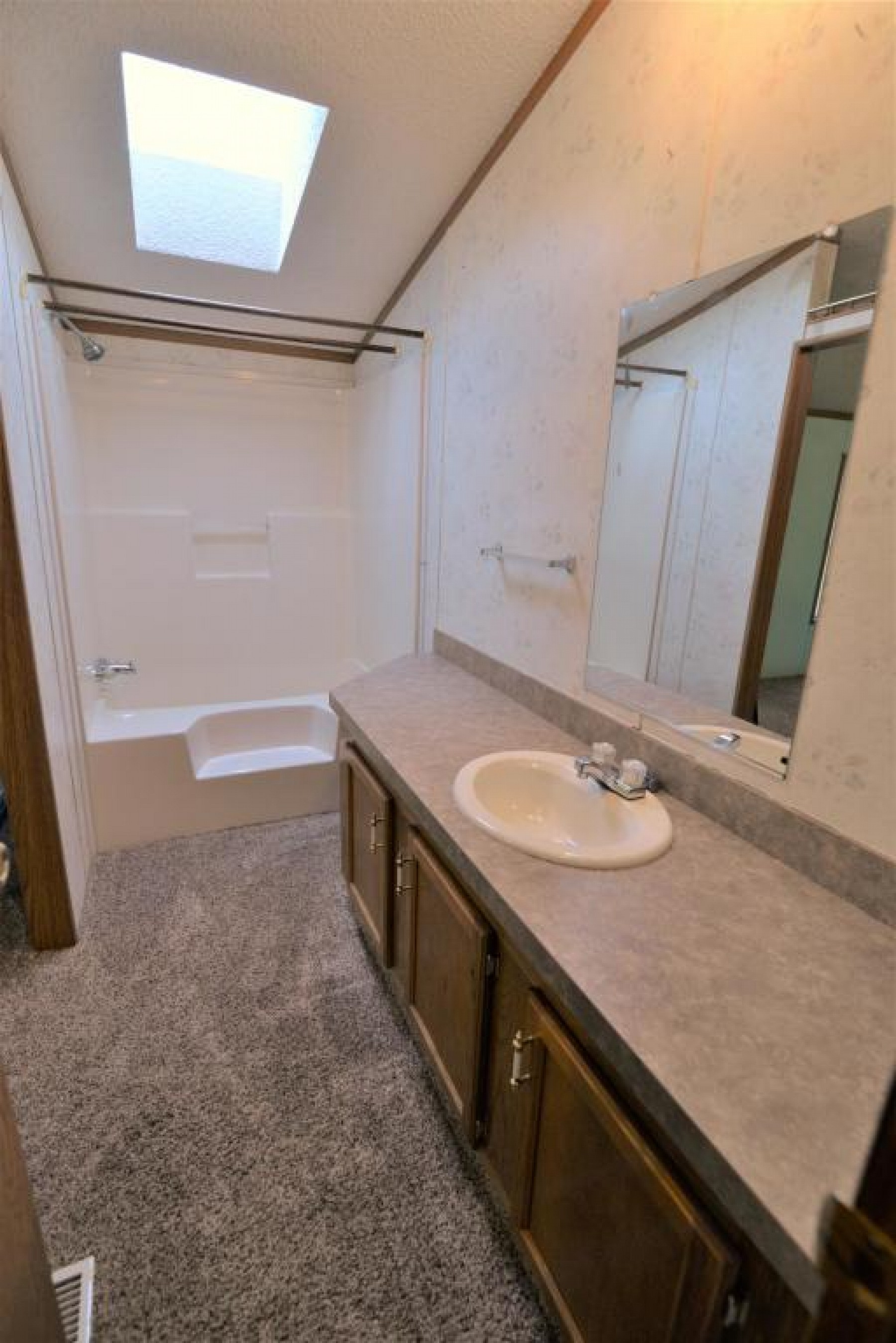 904 Tumbleweed Road, Brookings, SD 57006