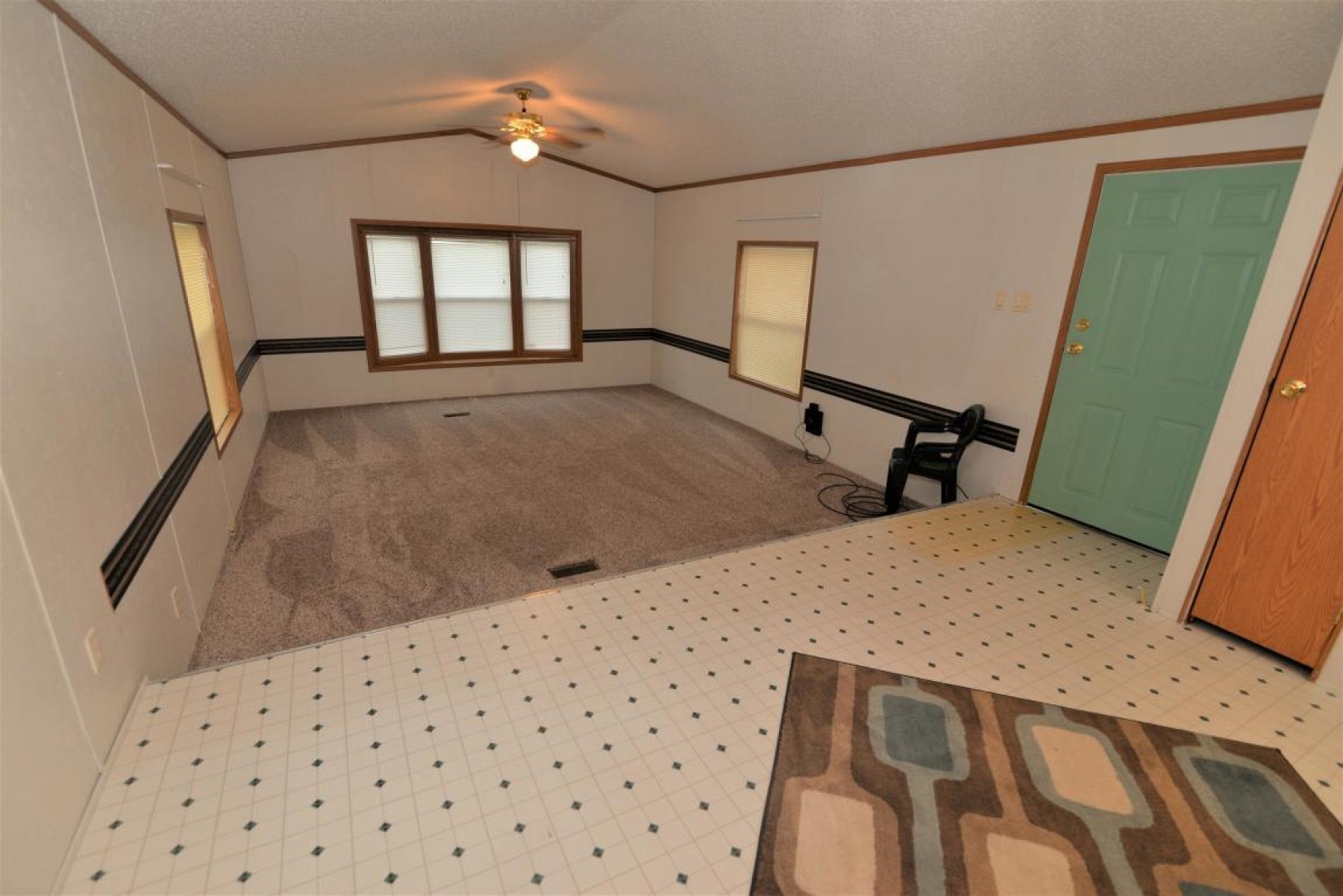 904 Tumbleweed Road, Brookings, SD 57006