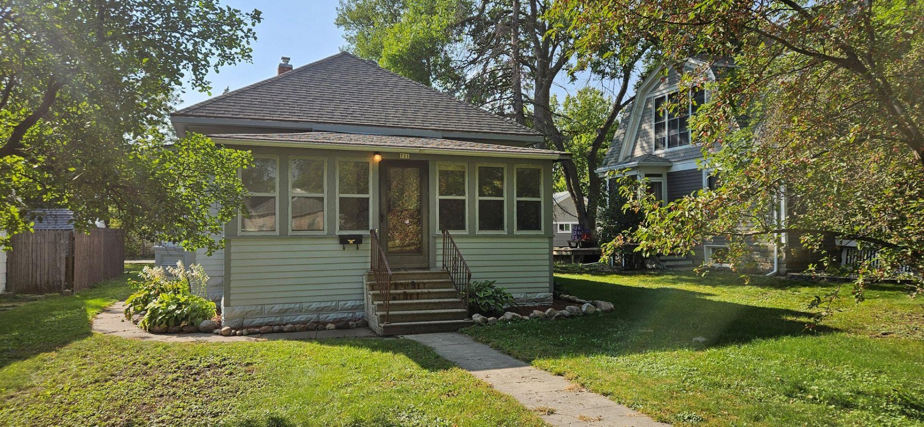 711 6th Avenue, Brookings, SD 57006