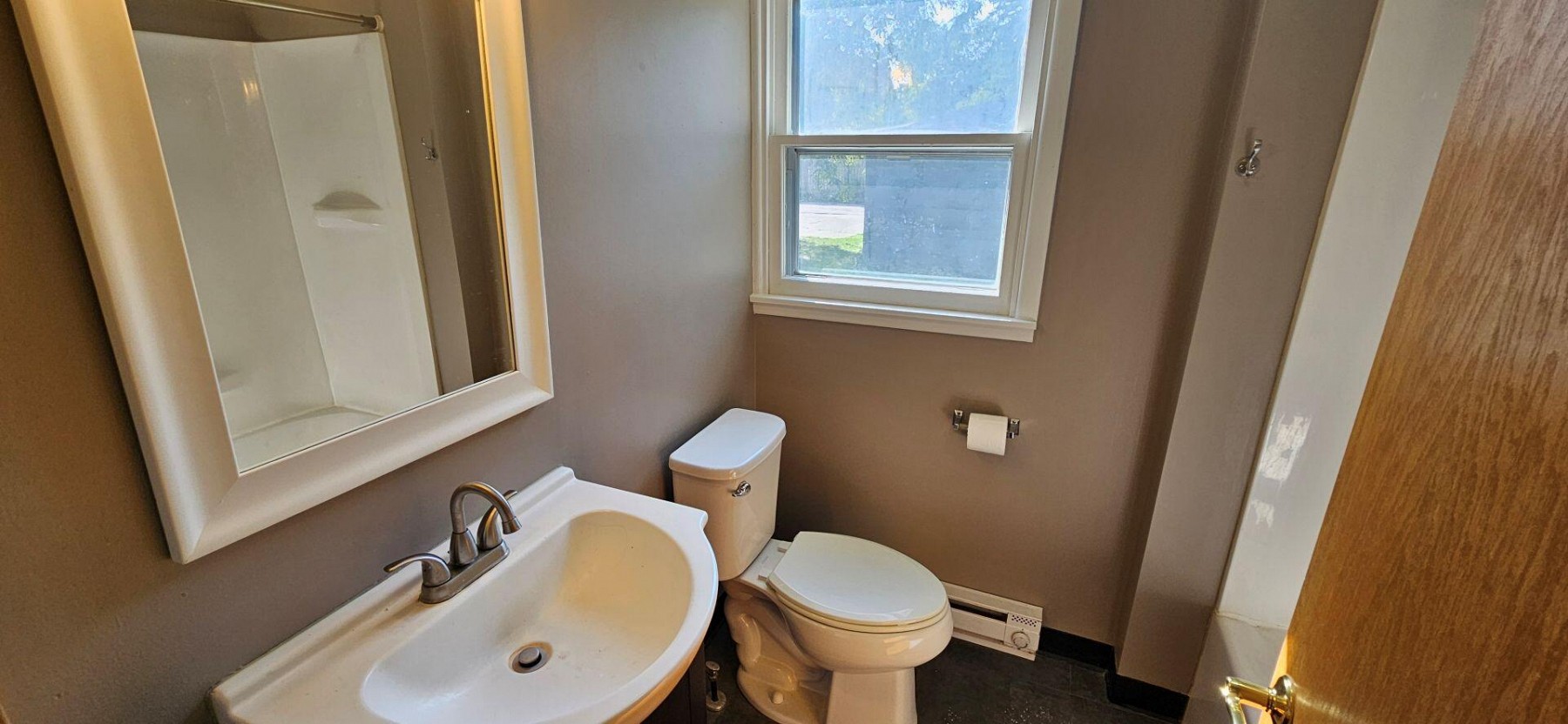 711 6th Avenue, Brookings, SD 57006