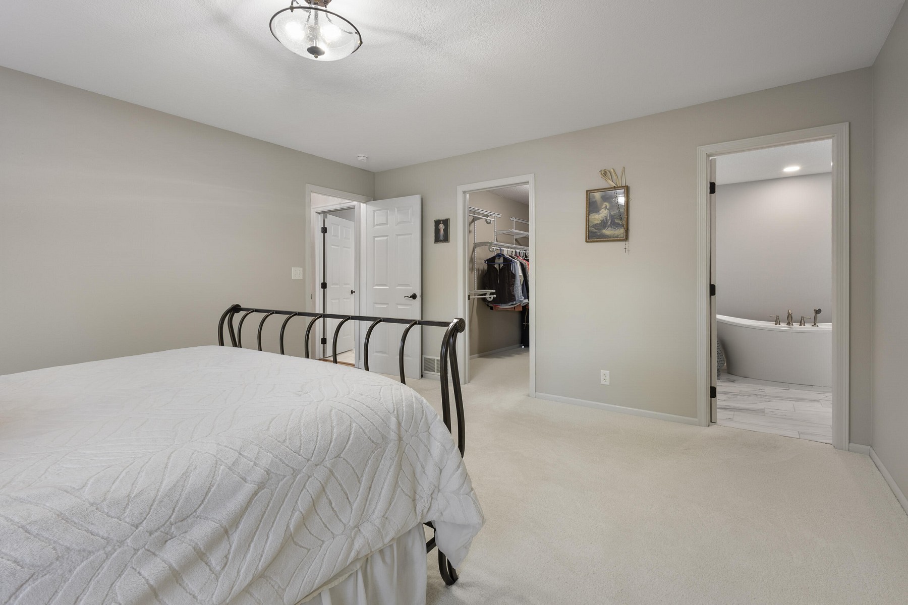 1519 Pine Ridge Road, Brookings, SD 57006