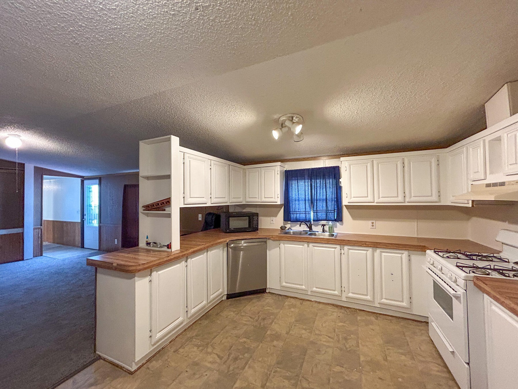 20731 471st Avenue, Brookings, SD 57006