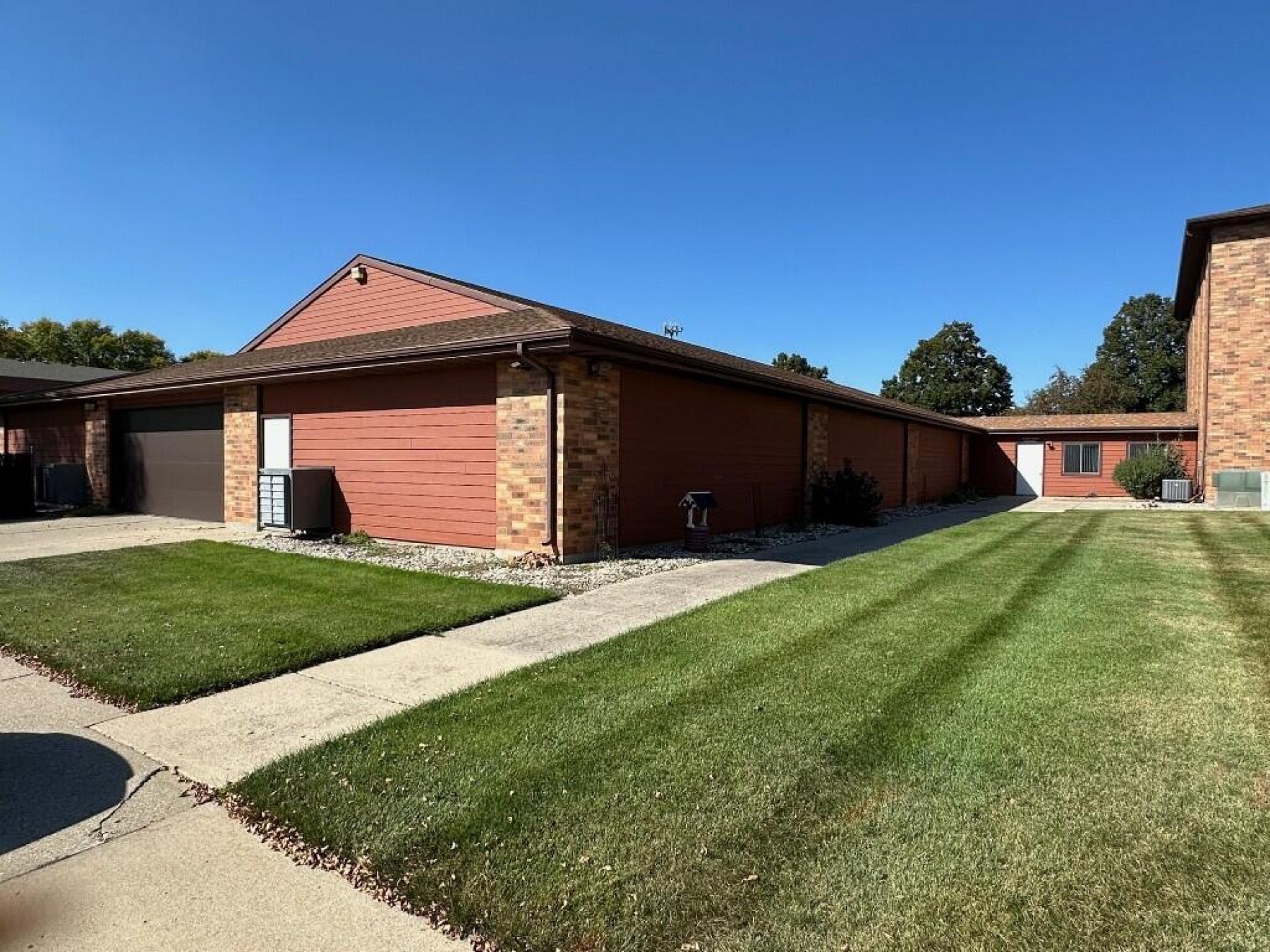 808 Christine Avenue, Brookings, SD 57006