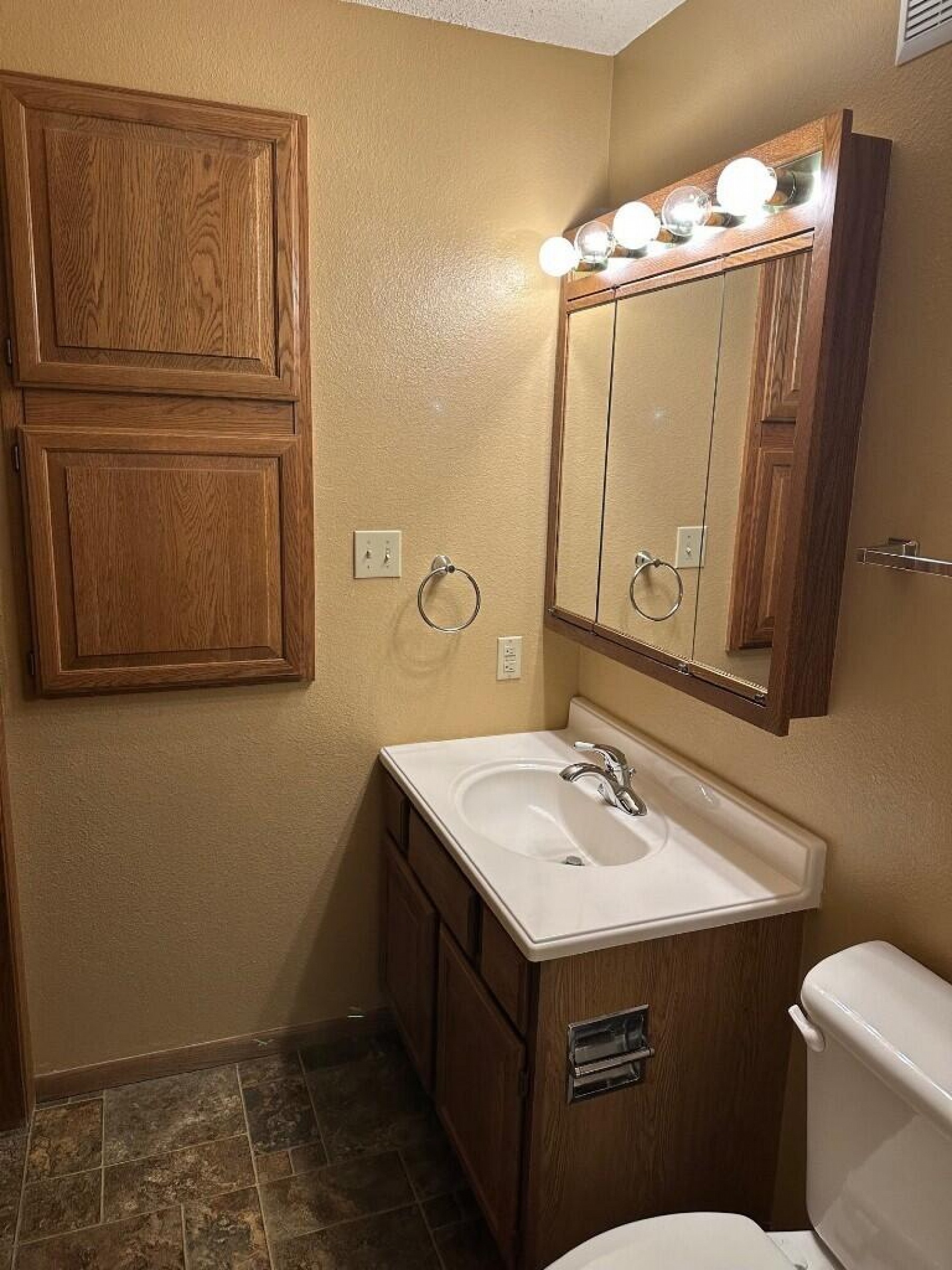 808 Christine Avenue, Brookings, SD 57006