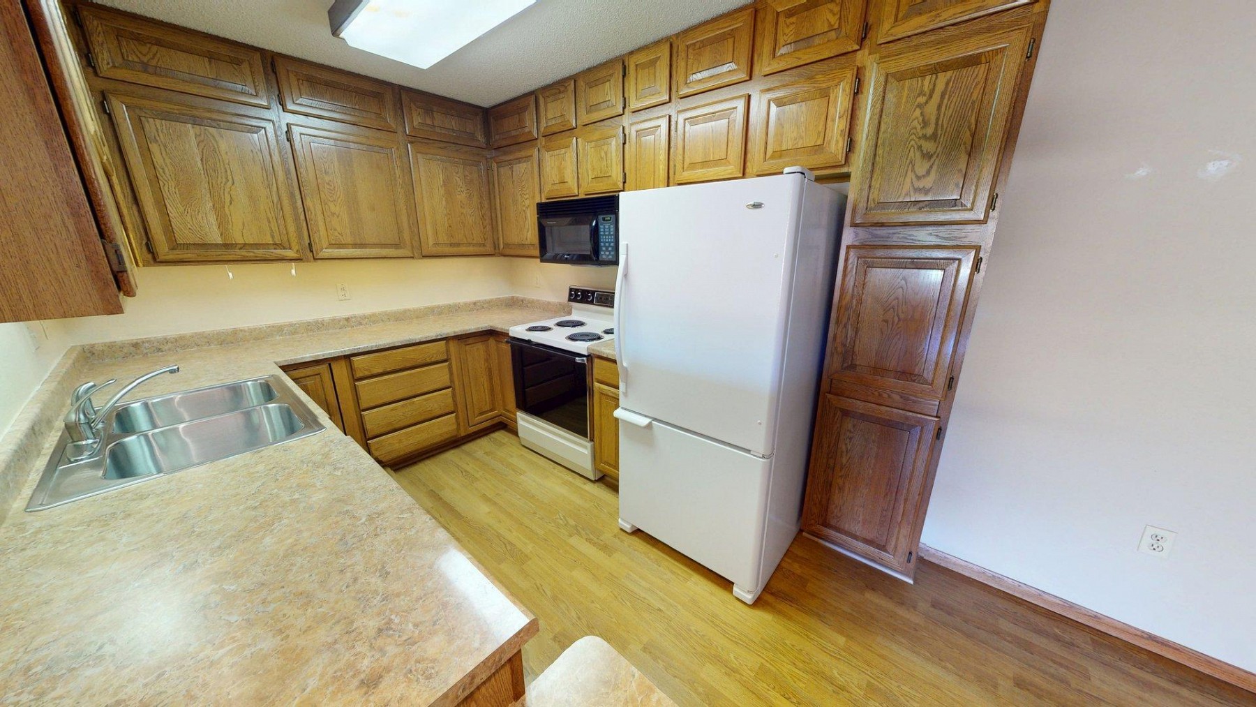 808 Christine Avenue, Brookings, SD 57006