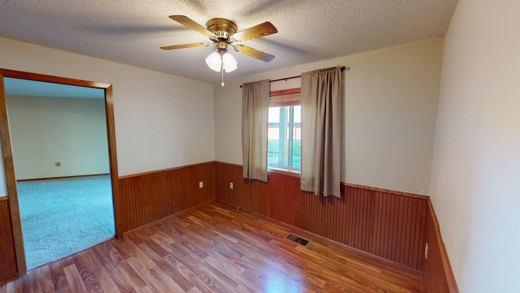 808 Christine Avenue, Brookings, SD 57006