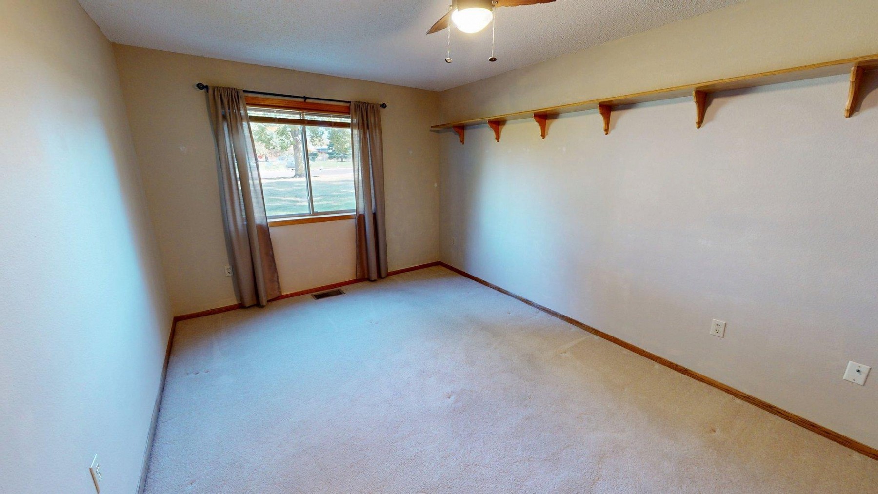 808 Christine Avenue, Brookings, SD 57006