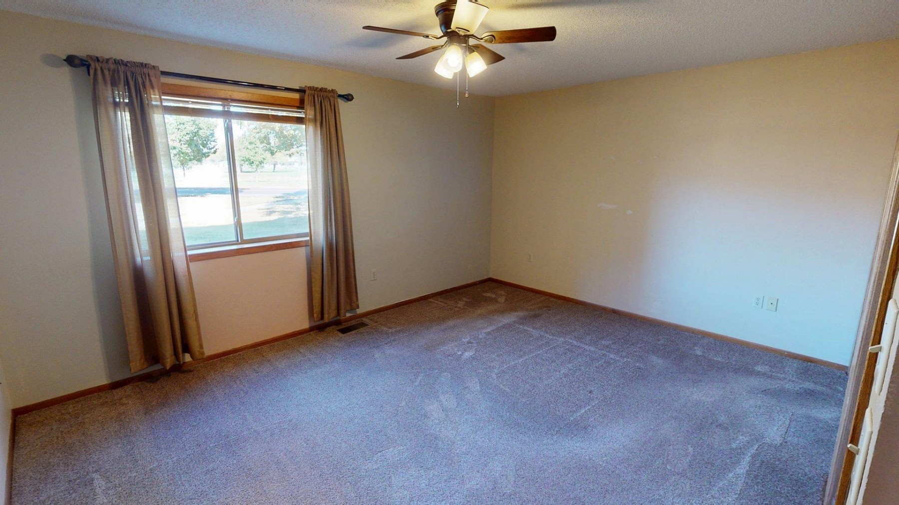 808 Christine Avenue, Brookings, SD 57006