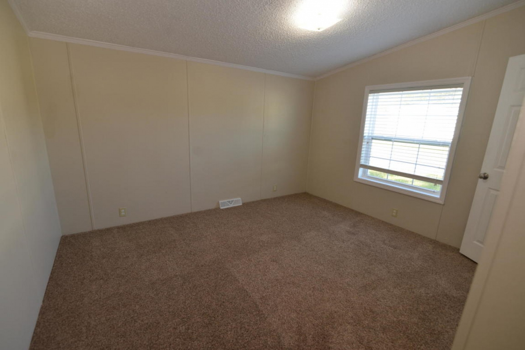 900 15th Street S, Brookings, SD 57006