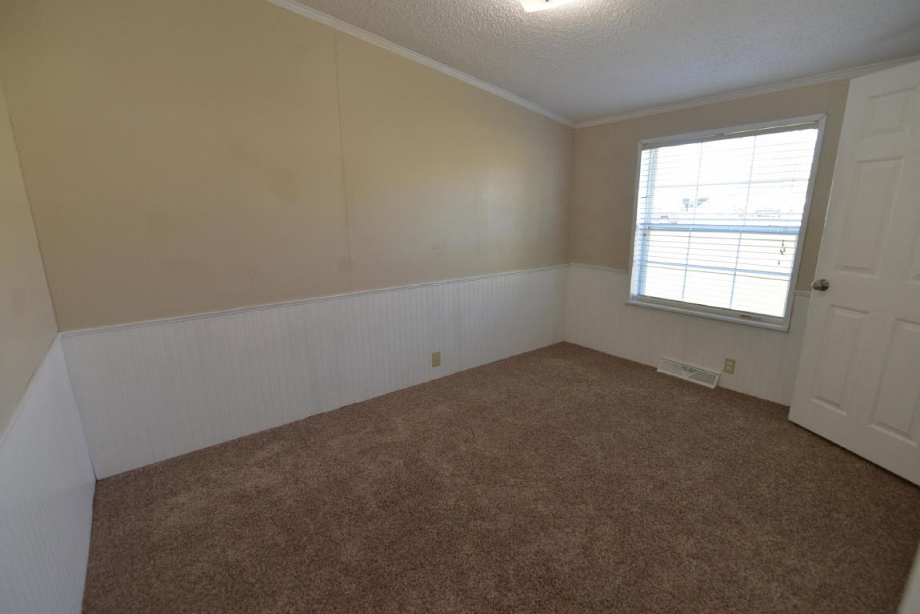 900 15th Street S, Brookings, SD 57006