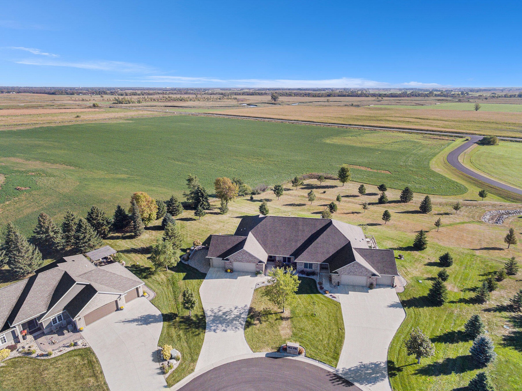 7135 Valley View Circle, Brookings, SD 57006