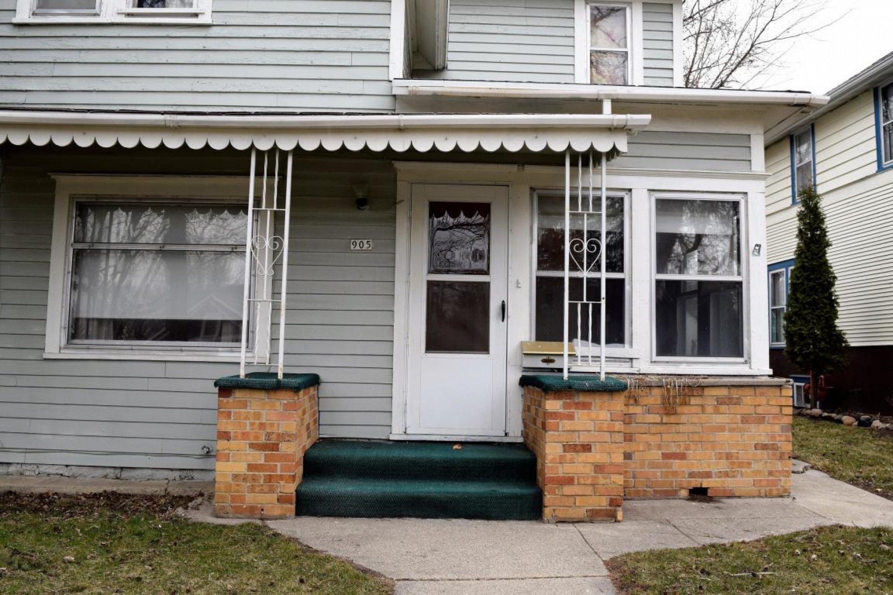 905 3rd Street, Brookings, SD 57006