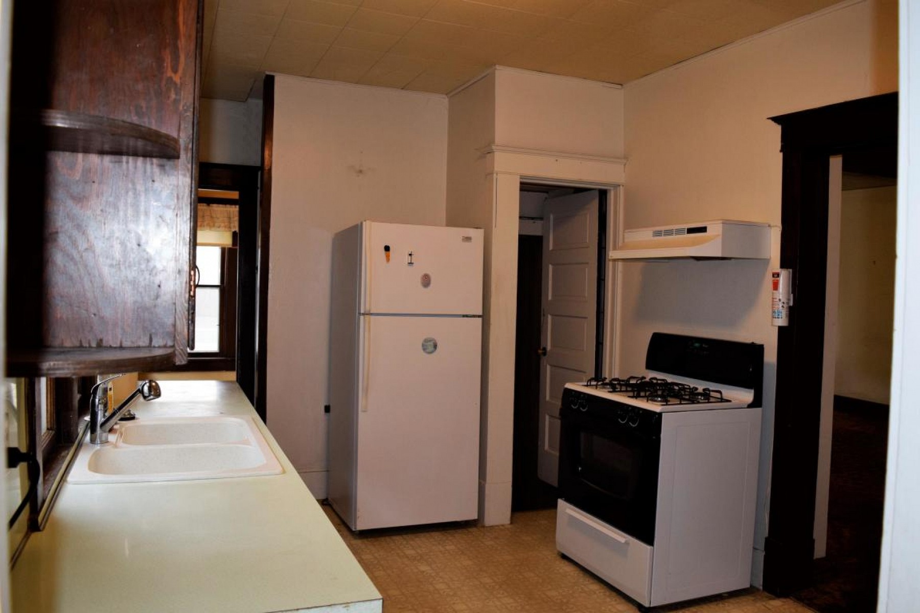 905 3rd Street, Brookings, SD 57006