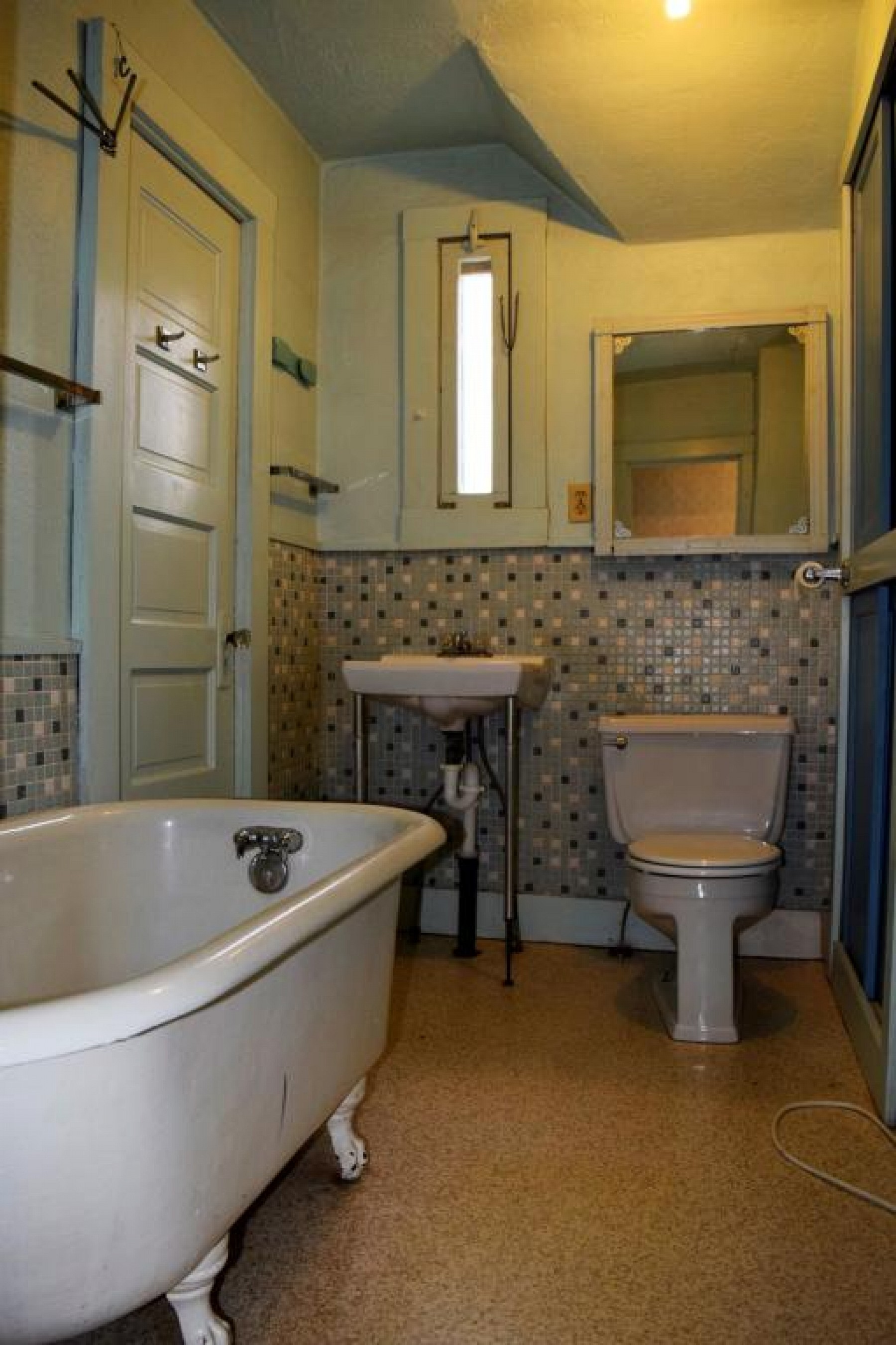 905 3rd Street, Brookings, SD 57006