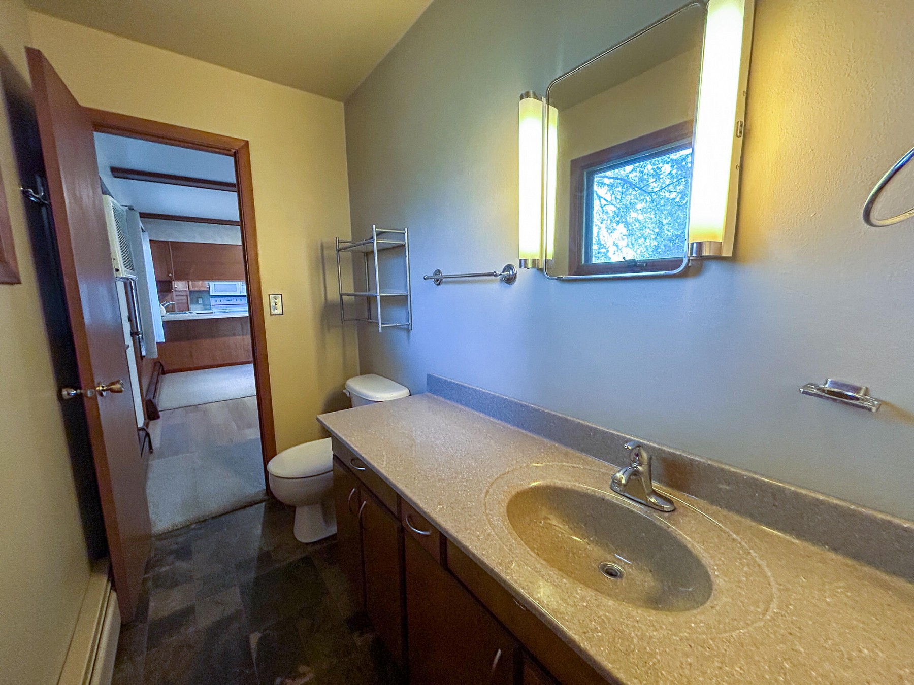 410 20th Avenue, Brookings, SD 57006