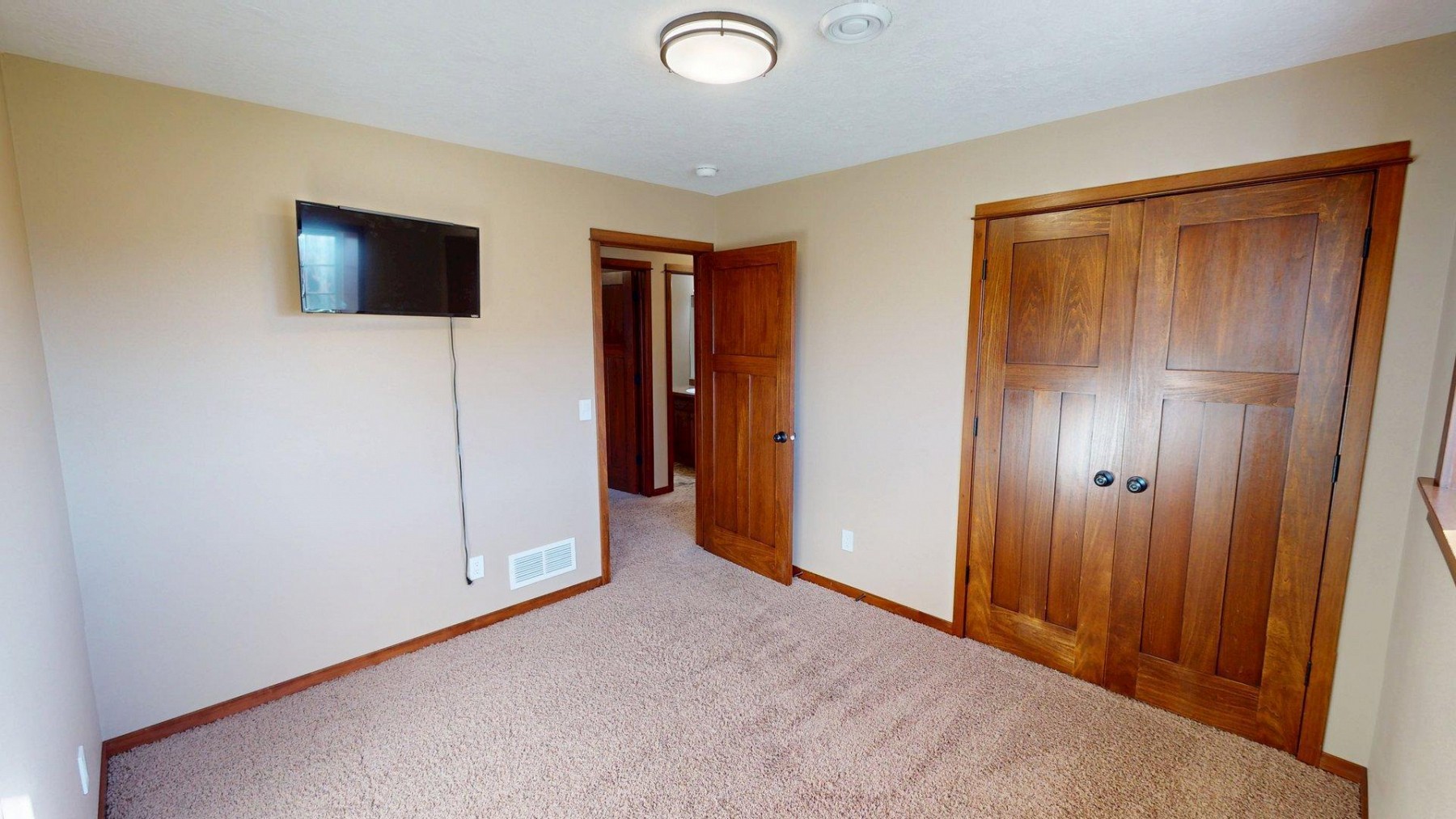 2236 16th Avenue S, Brookings, SD 57006