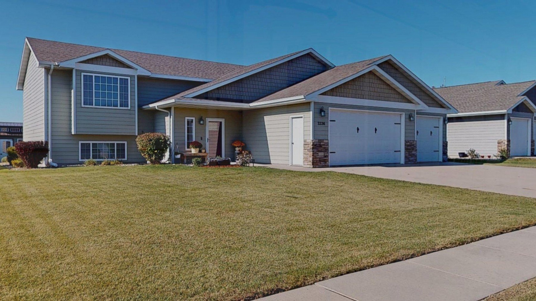 2236 16th Avenue S, Brookings, SD 57006