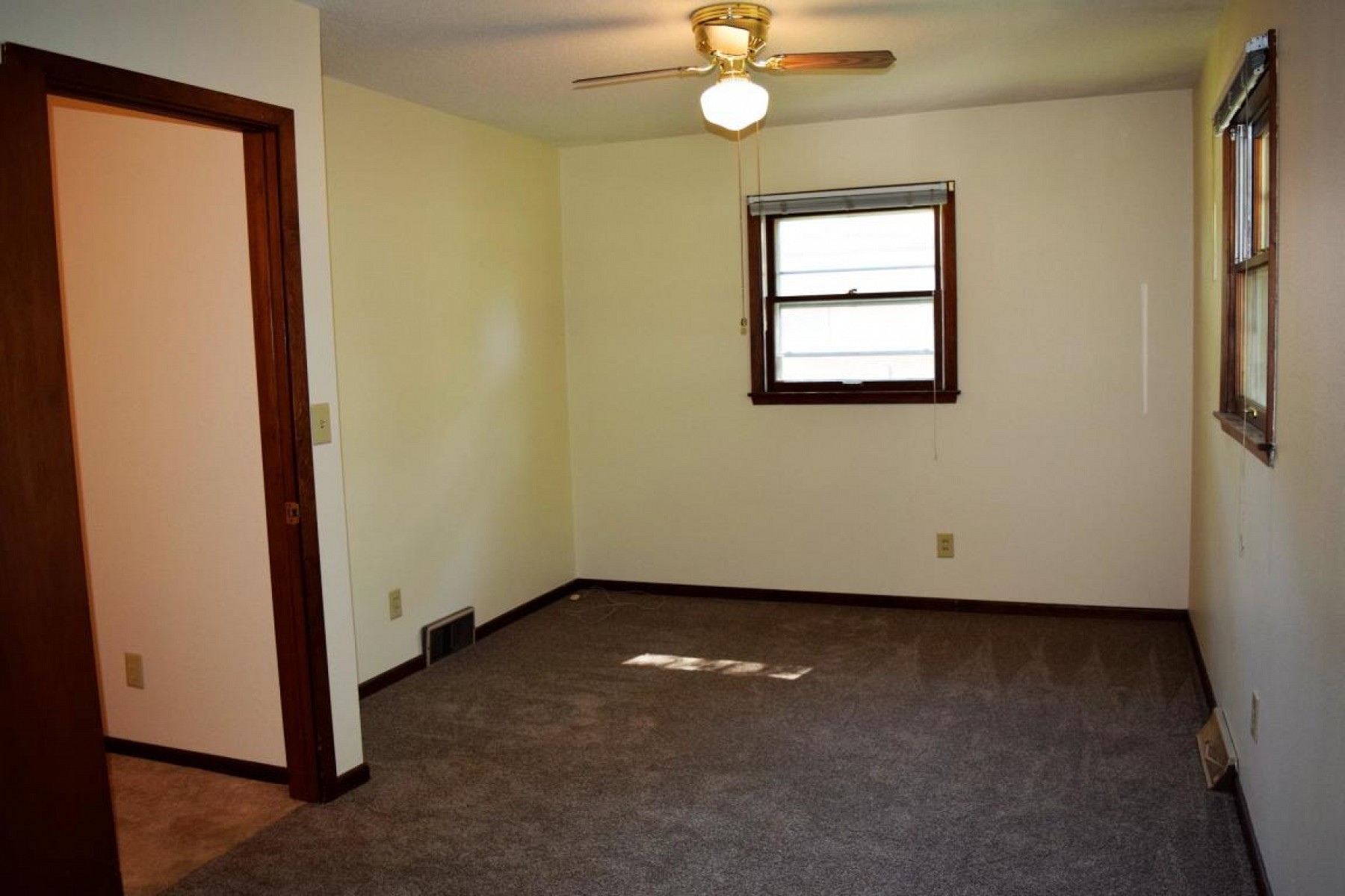 409 20th Avenue, Brookings, SD 57006