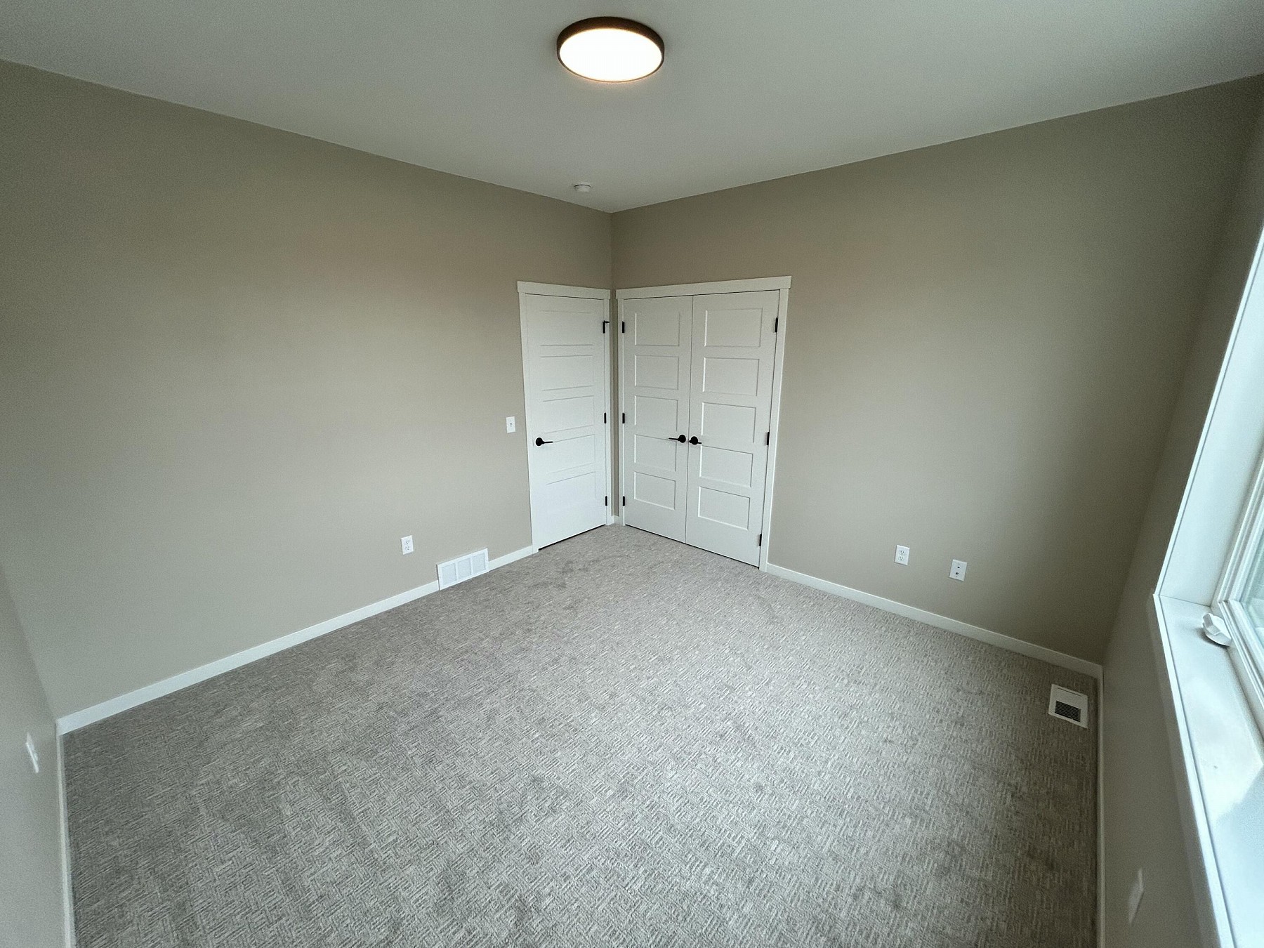 2321 Sweetgrass Drive, Brookings, SD 57006