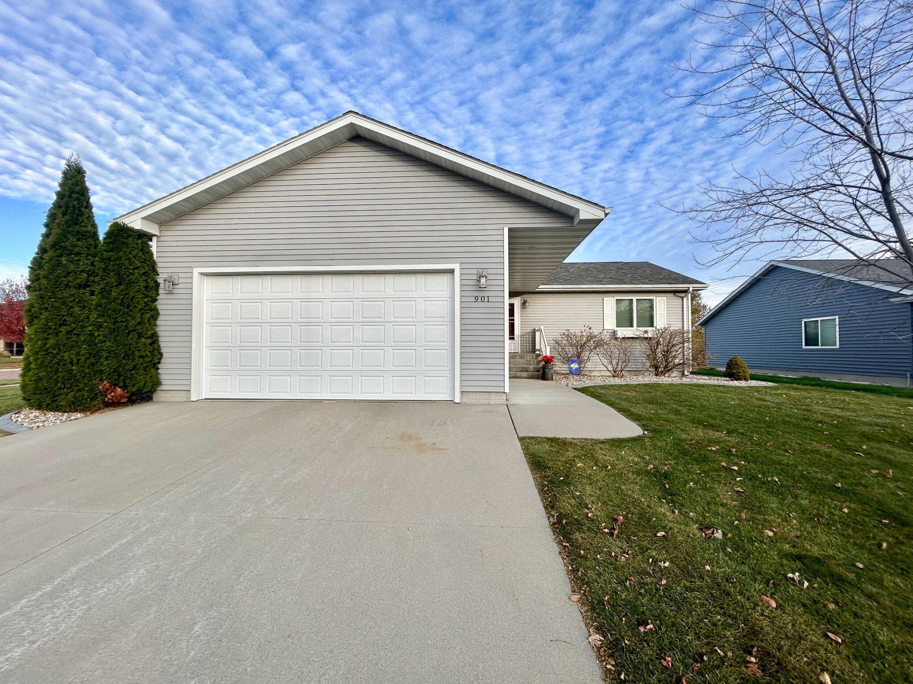 901 Deer Lane, Brookings, SD 57006