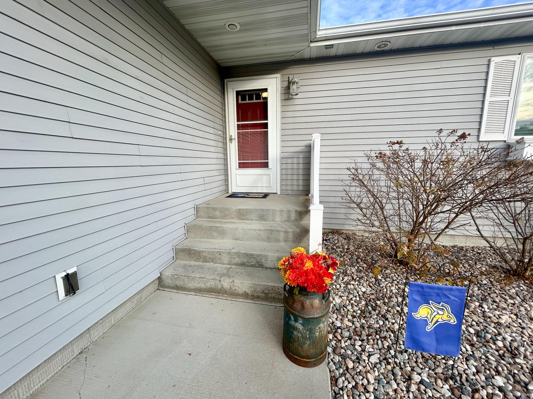 901 Deer Lane, Brookings, SD 57006