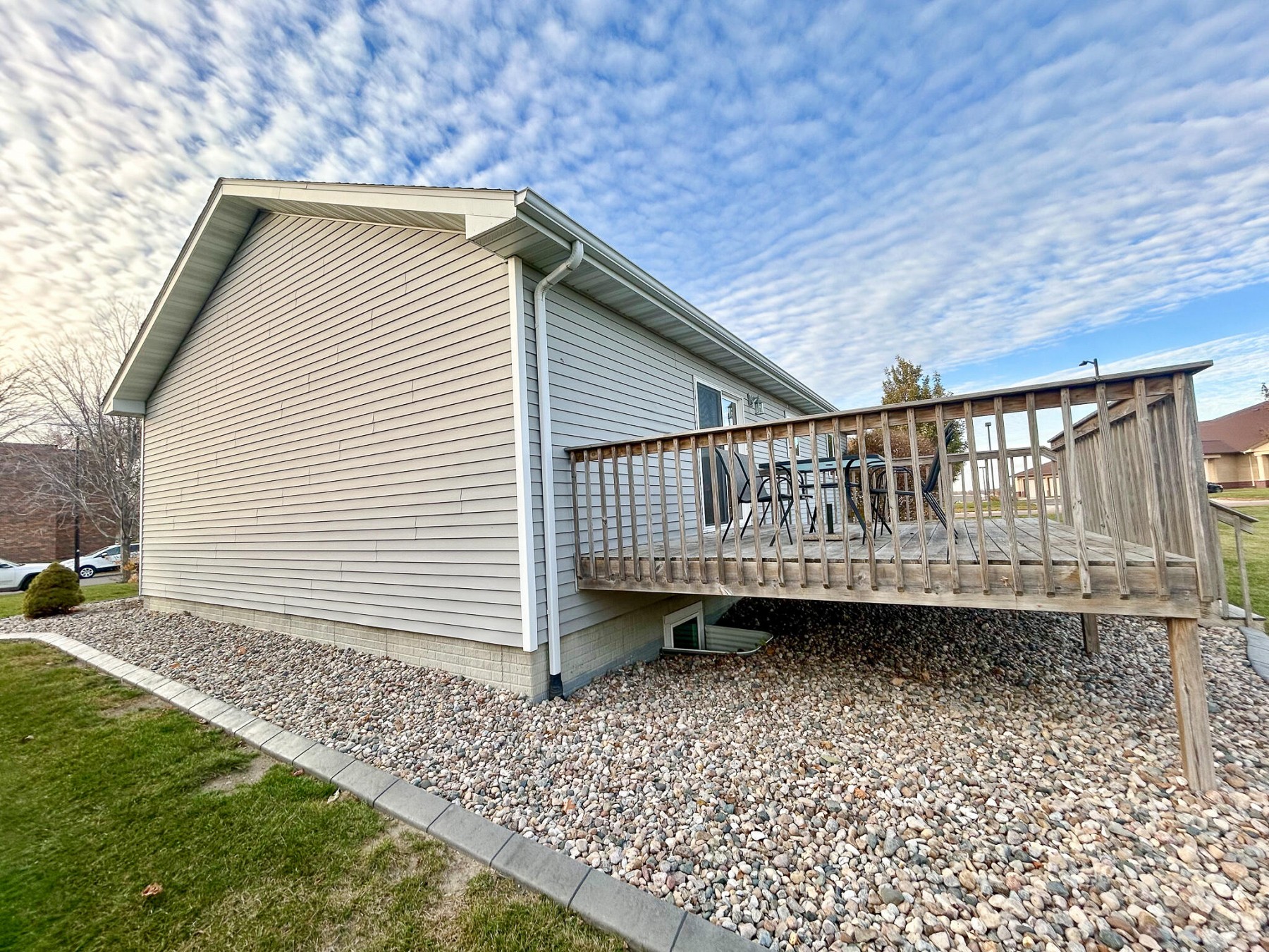 901 Deer Lane, Brookings, SD 57006