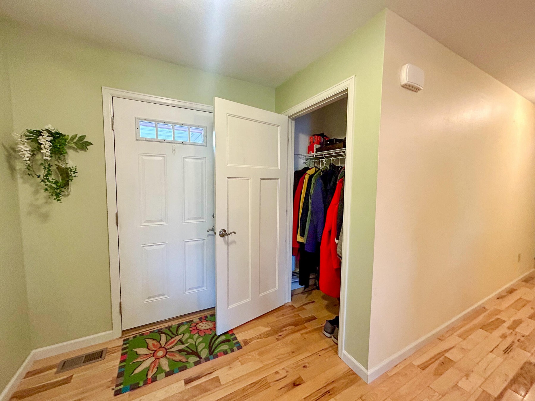 901 Deer Lane, Brookings, SD 57006