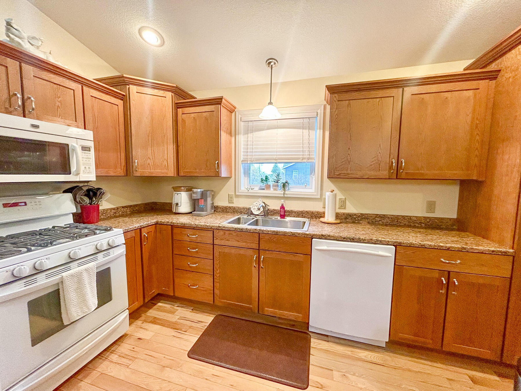 901 Deer Lane, Brookings, SD 57006