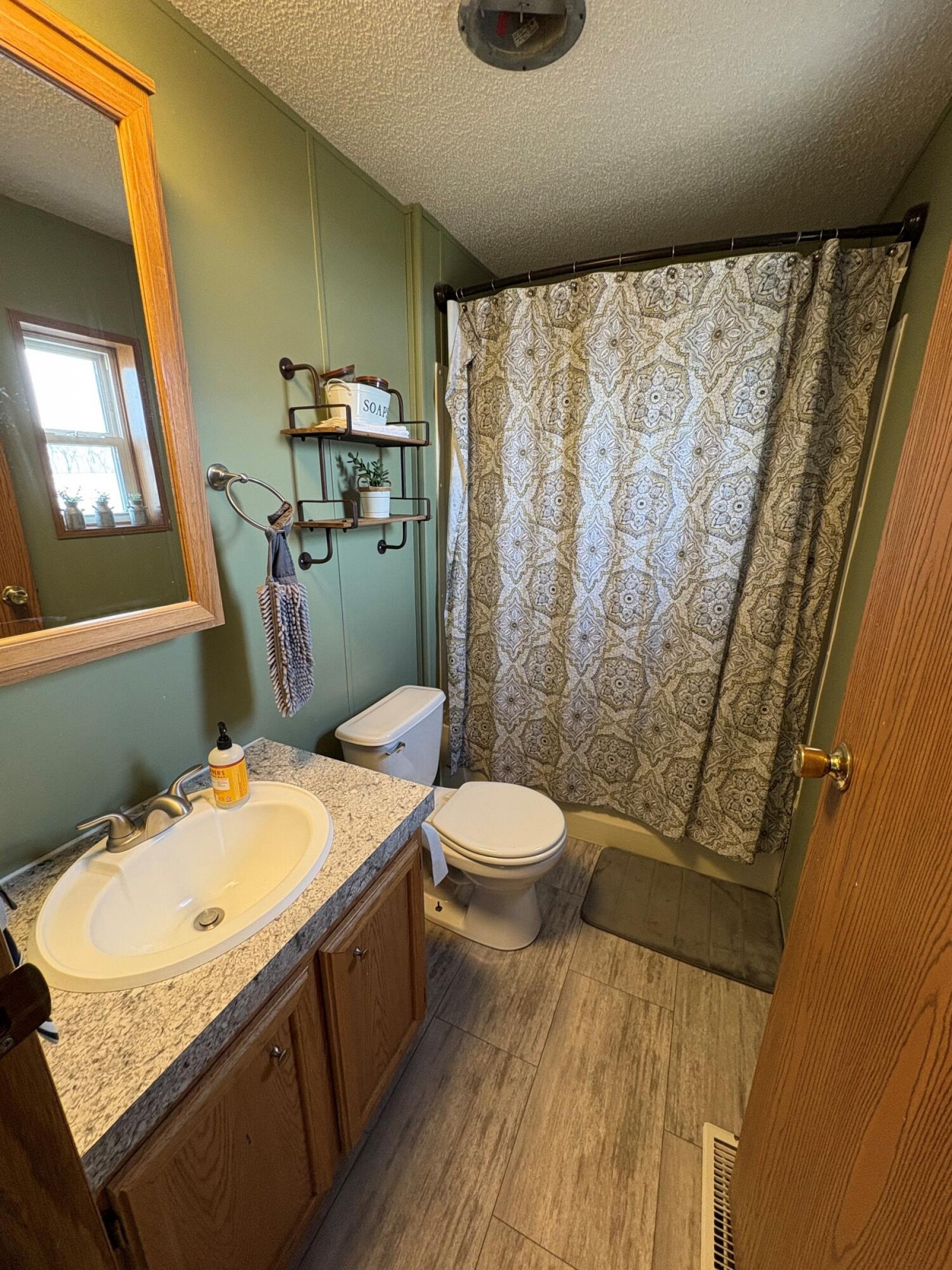 21960 470th Avenue, Brookings, SD 57006