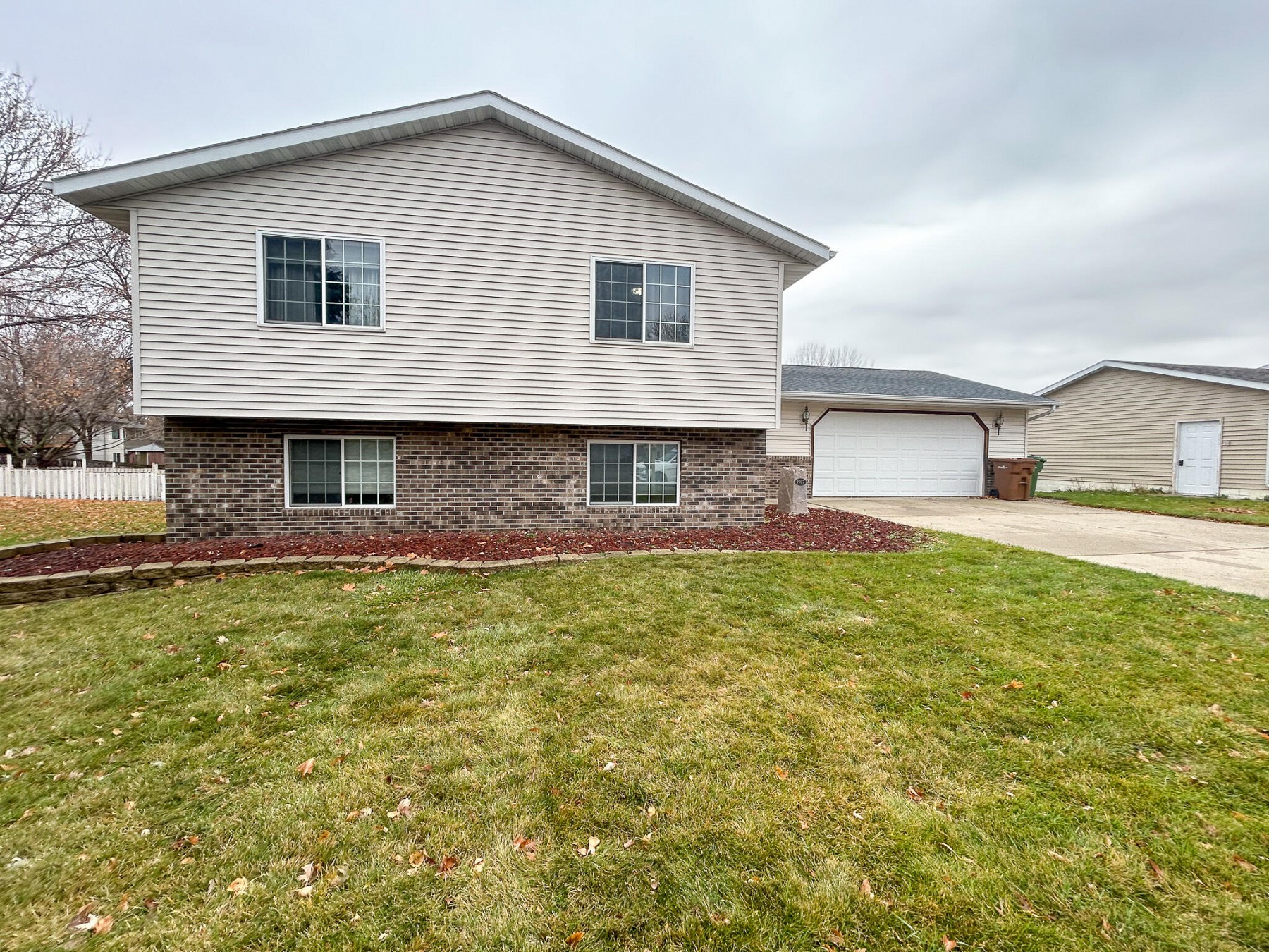 1907 Council Ridge Road, Brookings, SD 57006