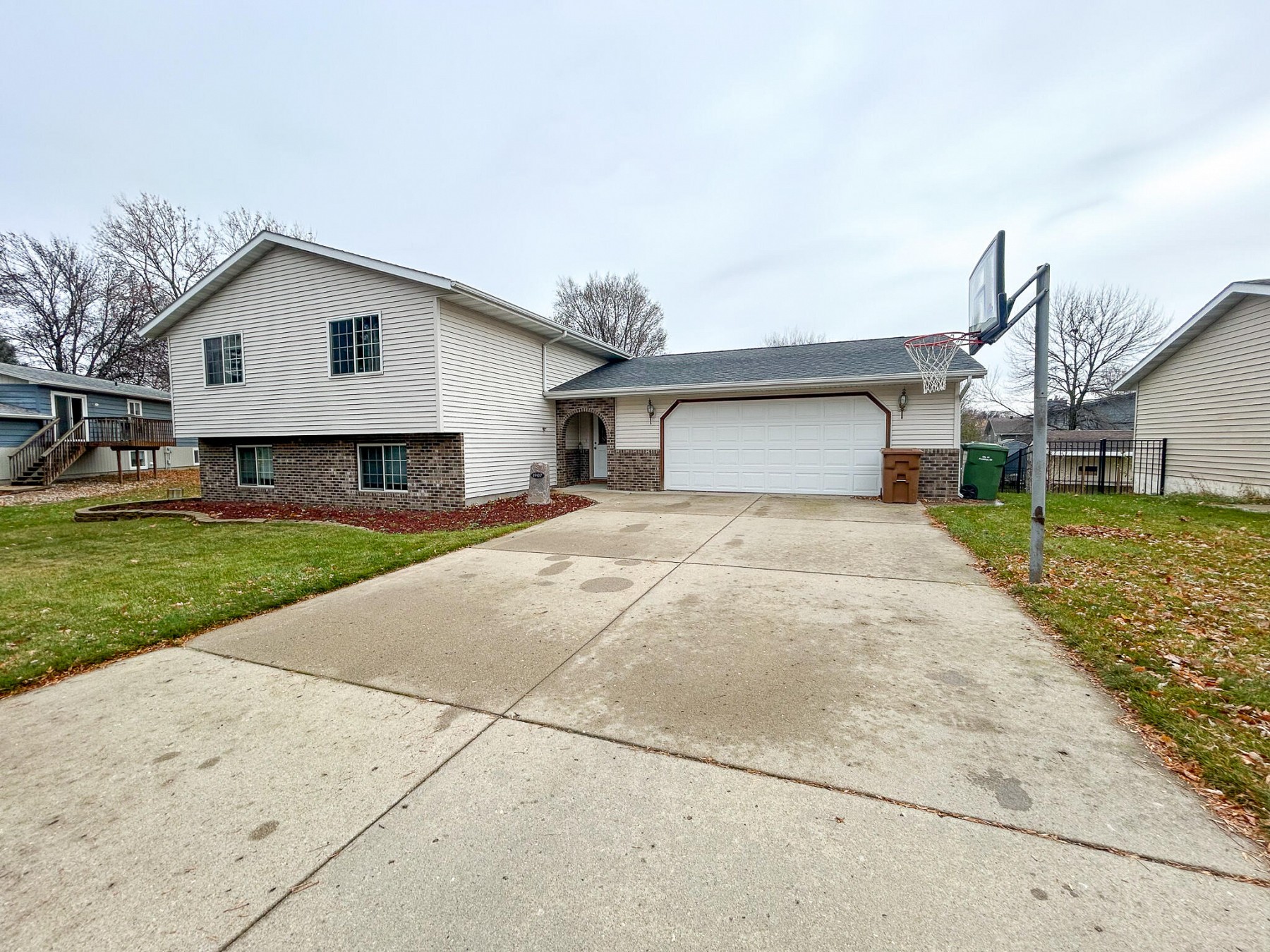 1907 Council Ridge Road, Brookings, SD 57006