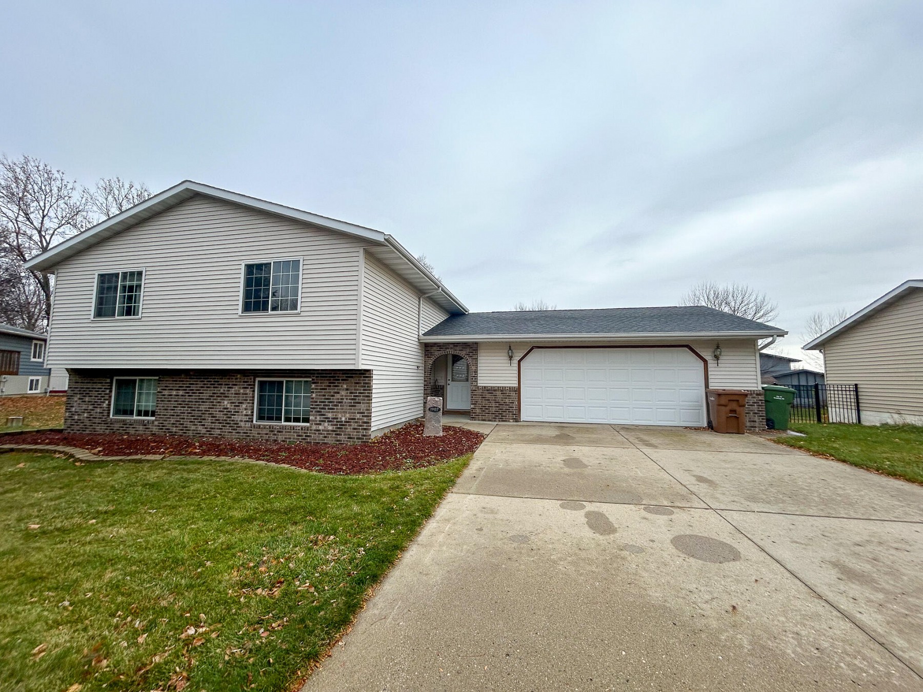 1907 Council Ridge Road, Brookings, SD 57006