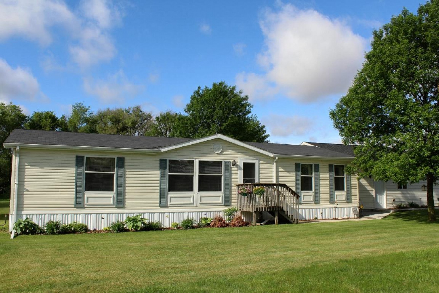 315 SAMARA Avenue, Volga, SD 57071