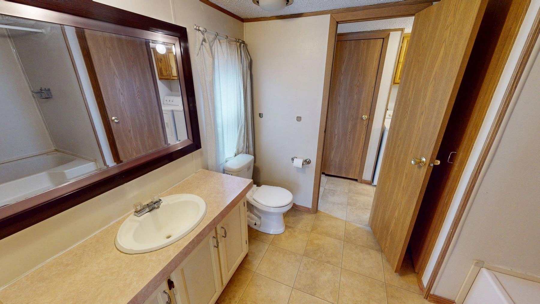 410 Medary Avenue S, Brookings, SD 57006