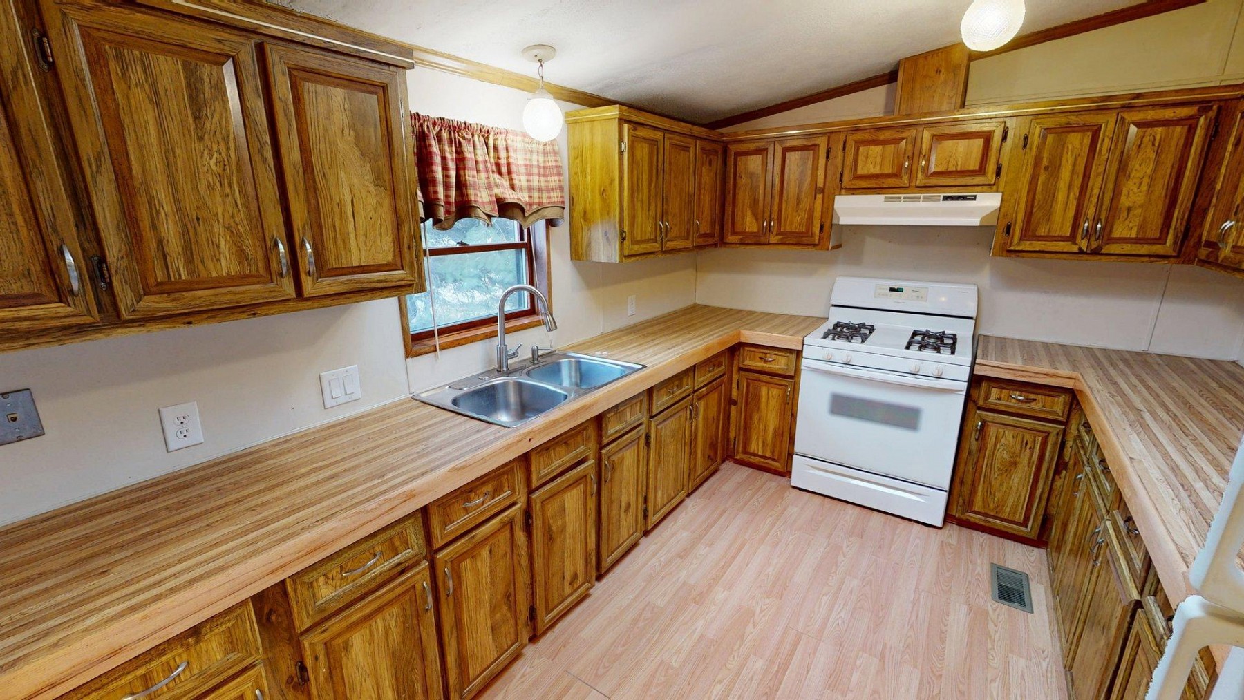 410 Medary Avenue S, Brookings, SD 57006