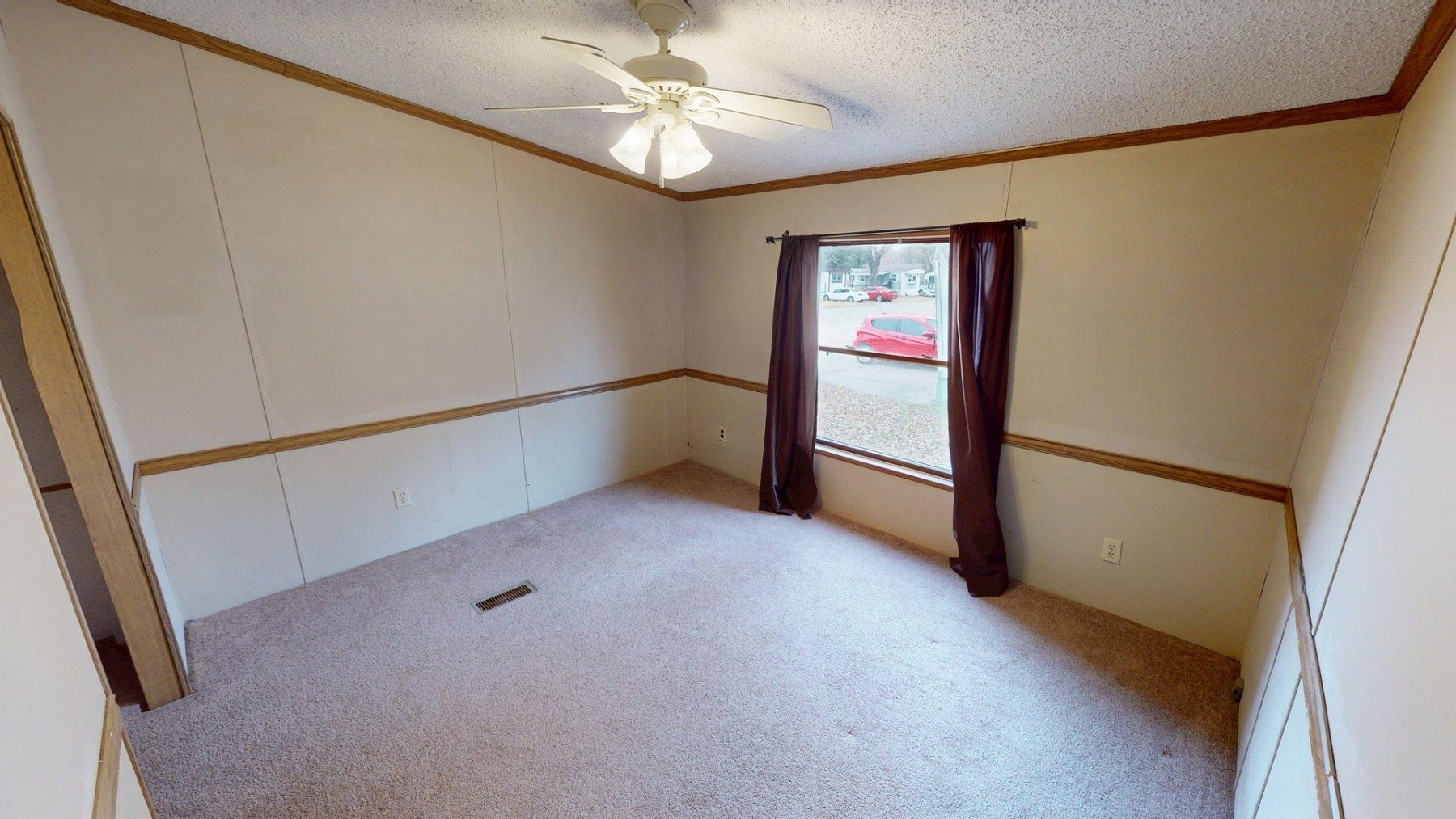 410 Medary Avenue S, Brookings, SD 57006