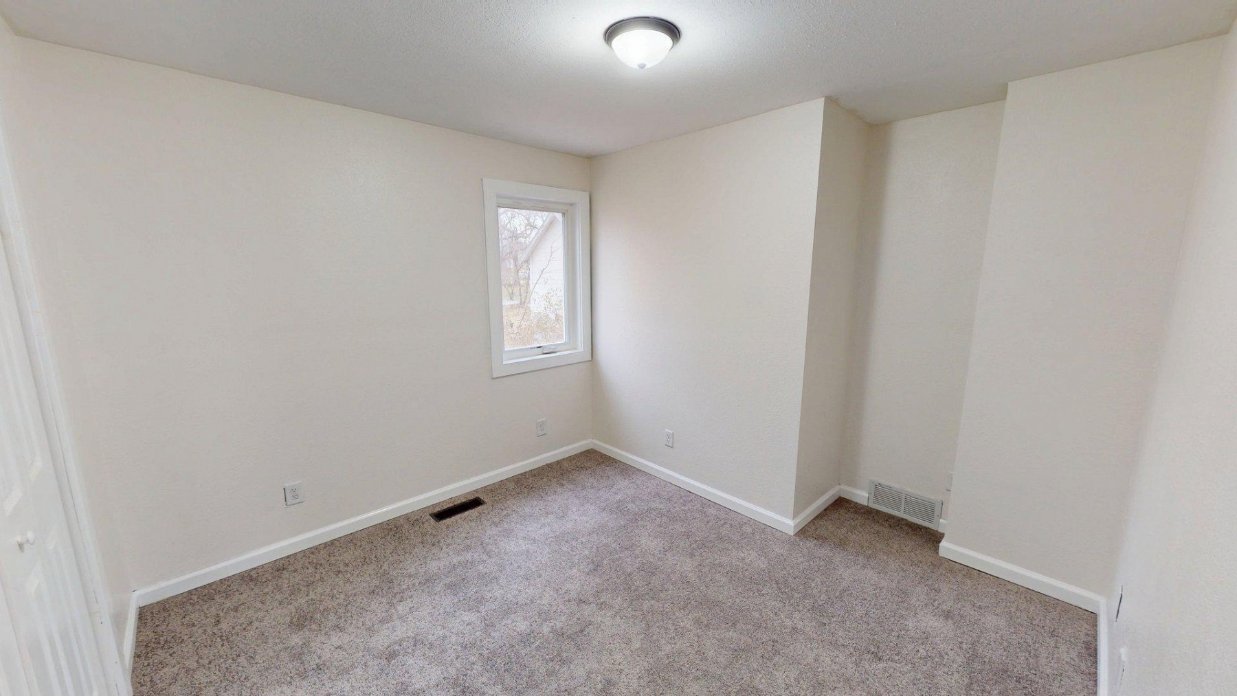 405 Catlett Avenue E, Estelline, SD 57234