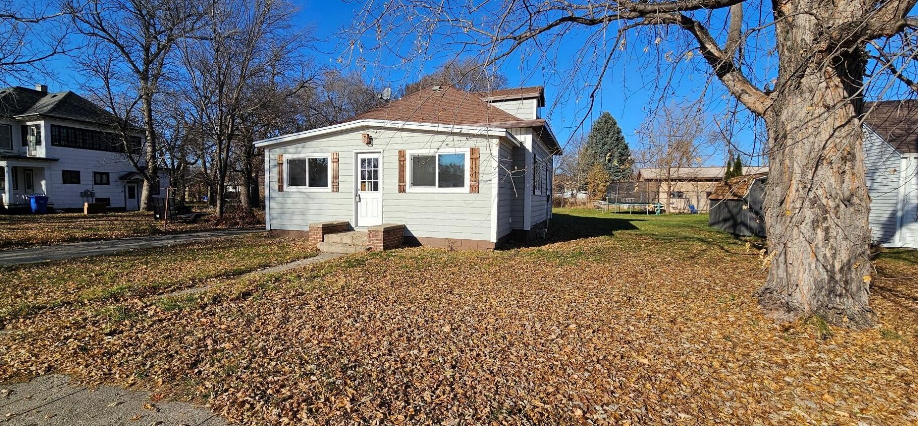 405 Catlett Avenue E, Estelline, SD 57234